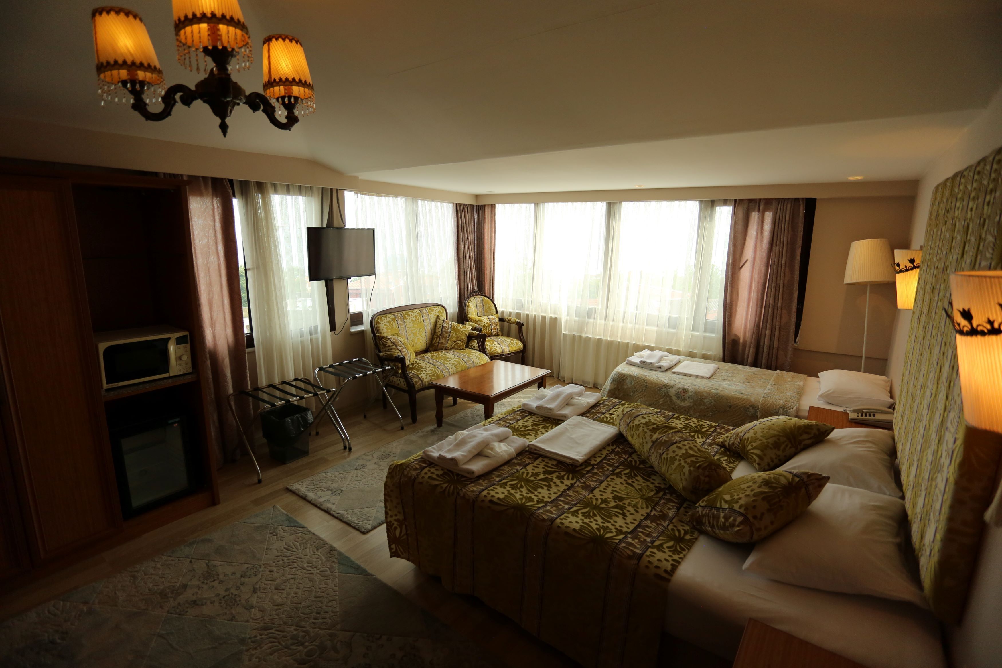 Tashkonak Studio Suites