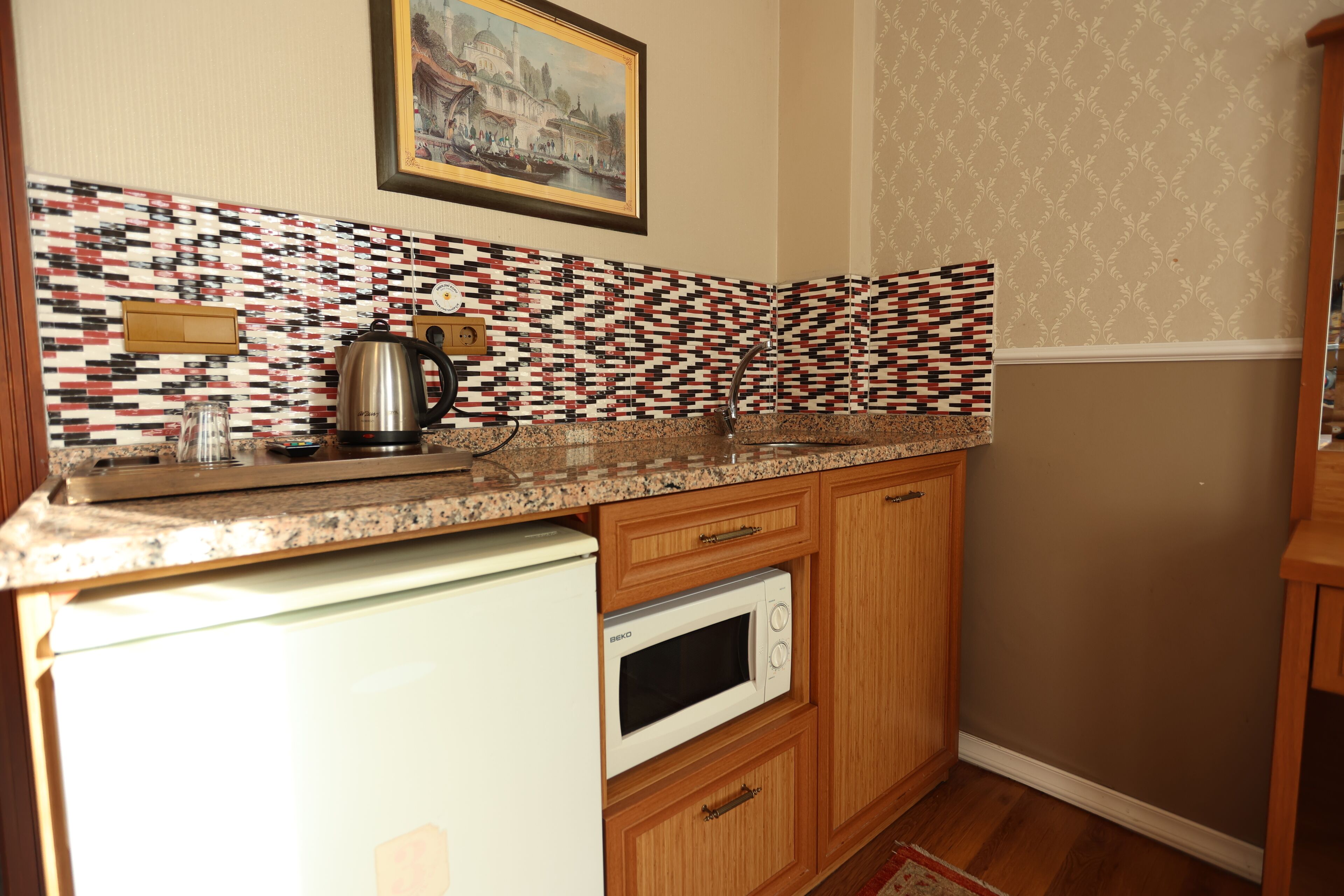 Tashkonak Studio Suites