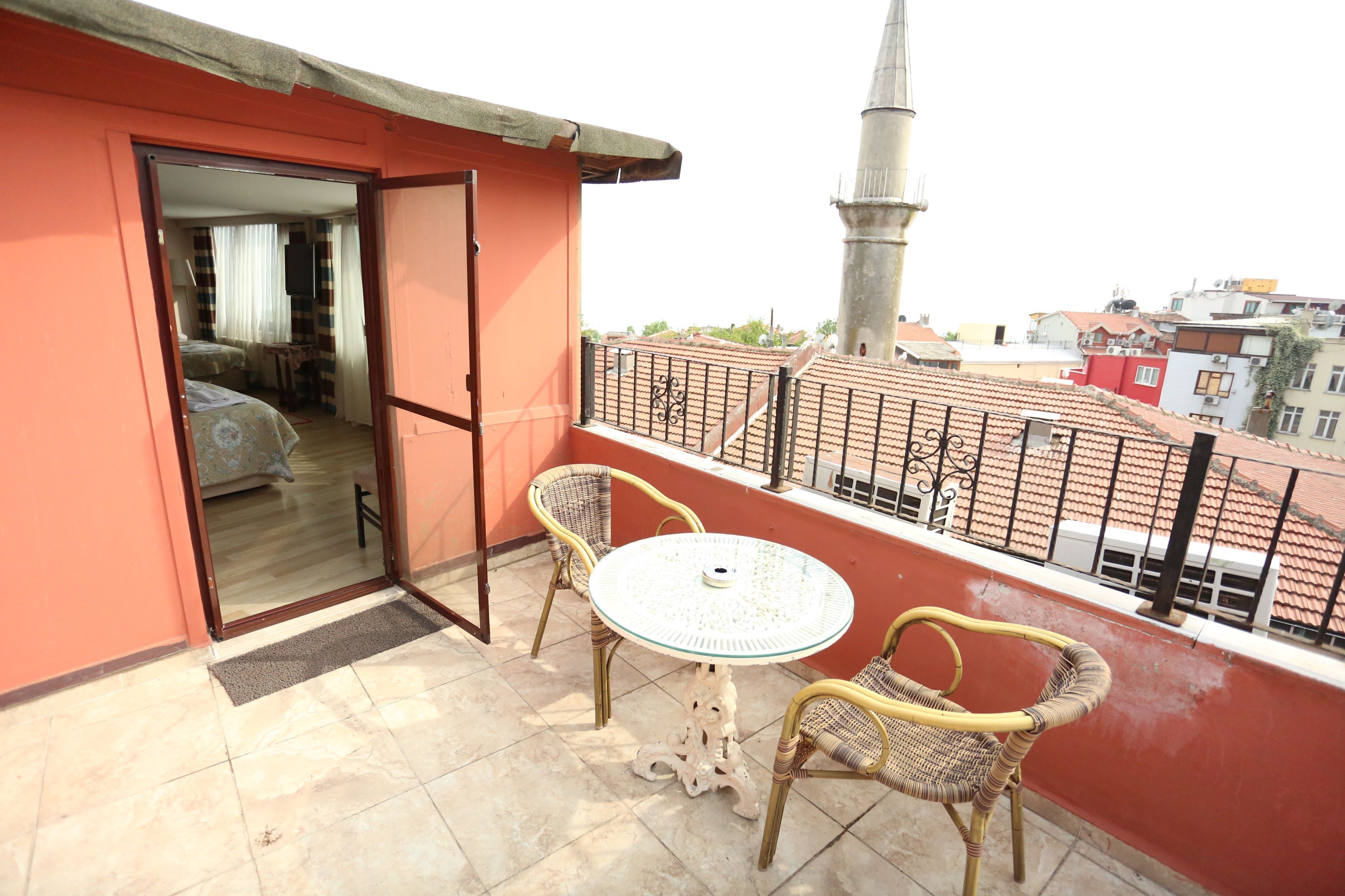 Tashkonak Studio Suites