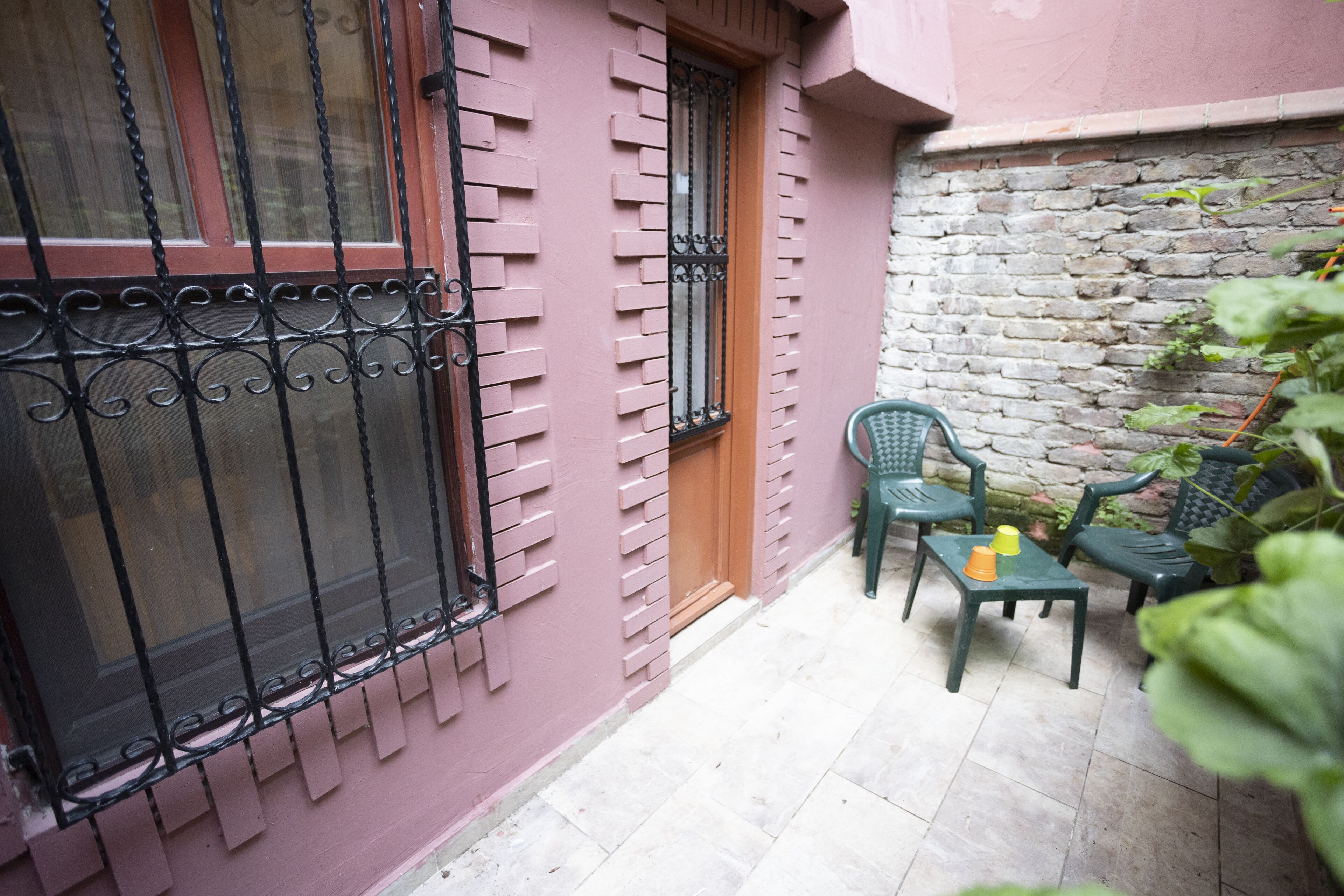 Tashkonak Studio Suites
