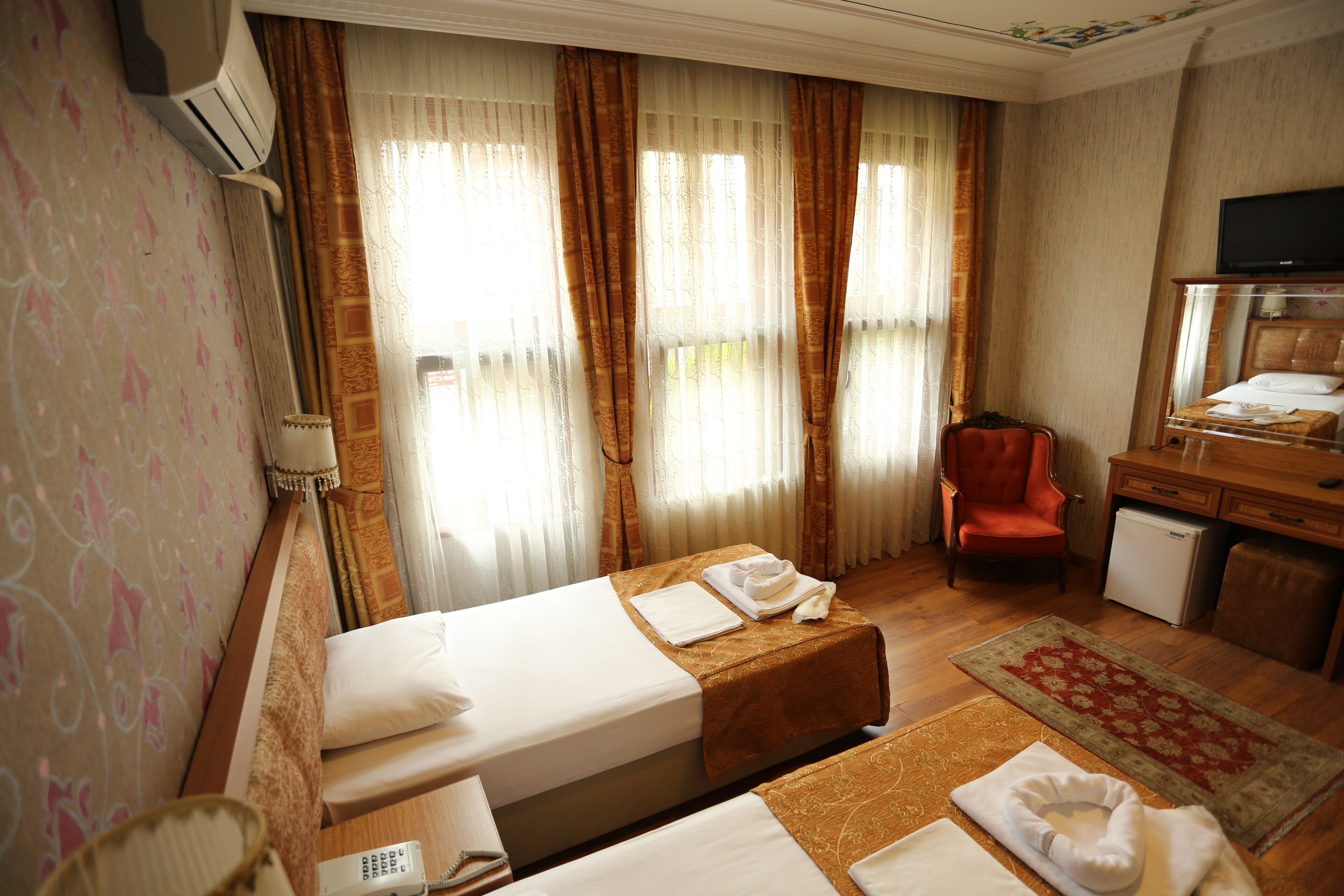 Tashkonak Studio Suites