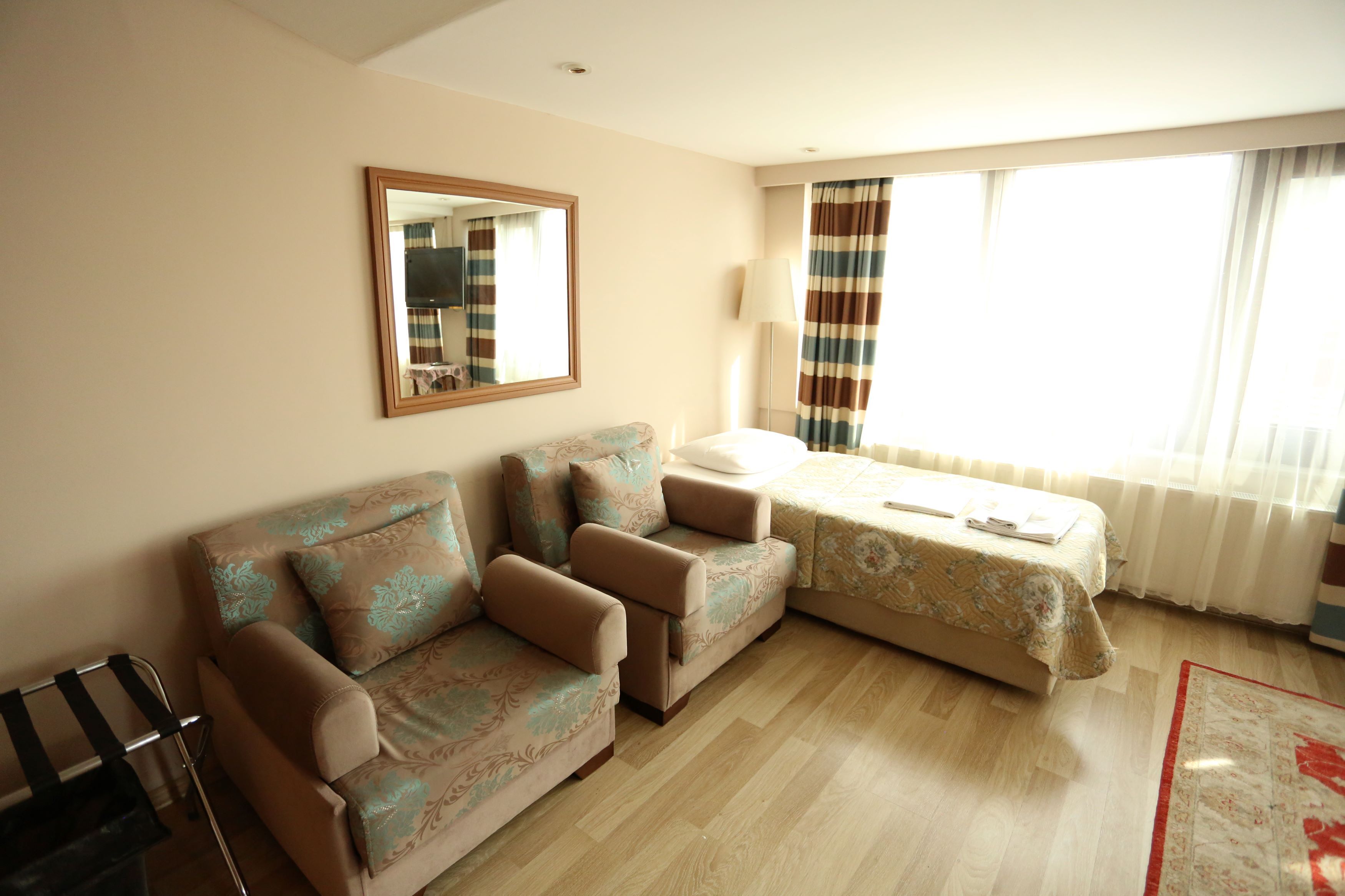 Tashkonak Studio Suites