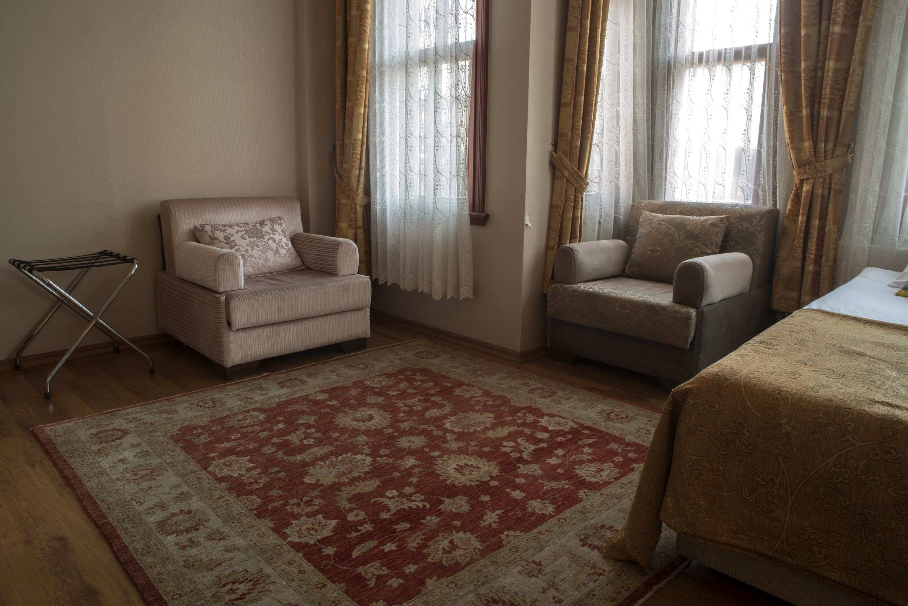 Tashkonak Studio Suites