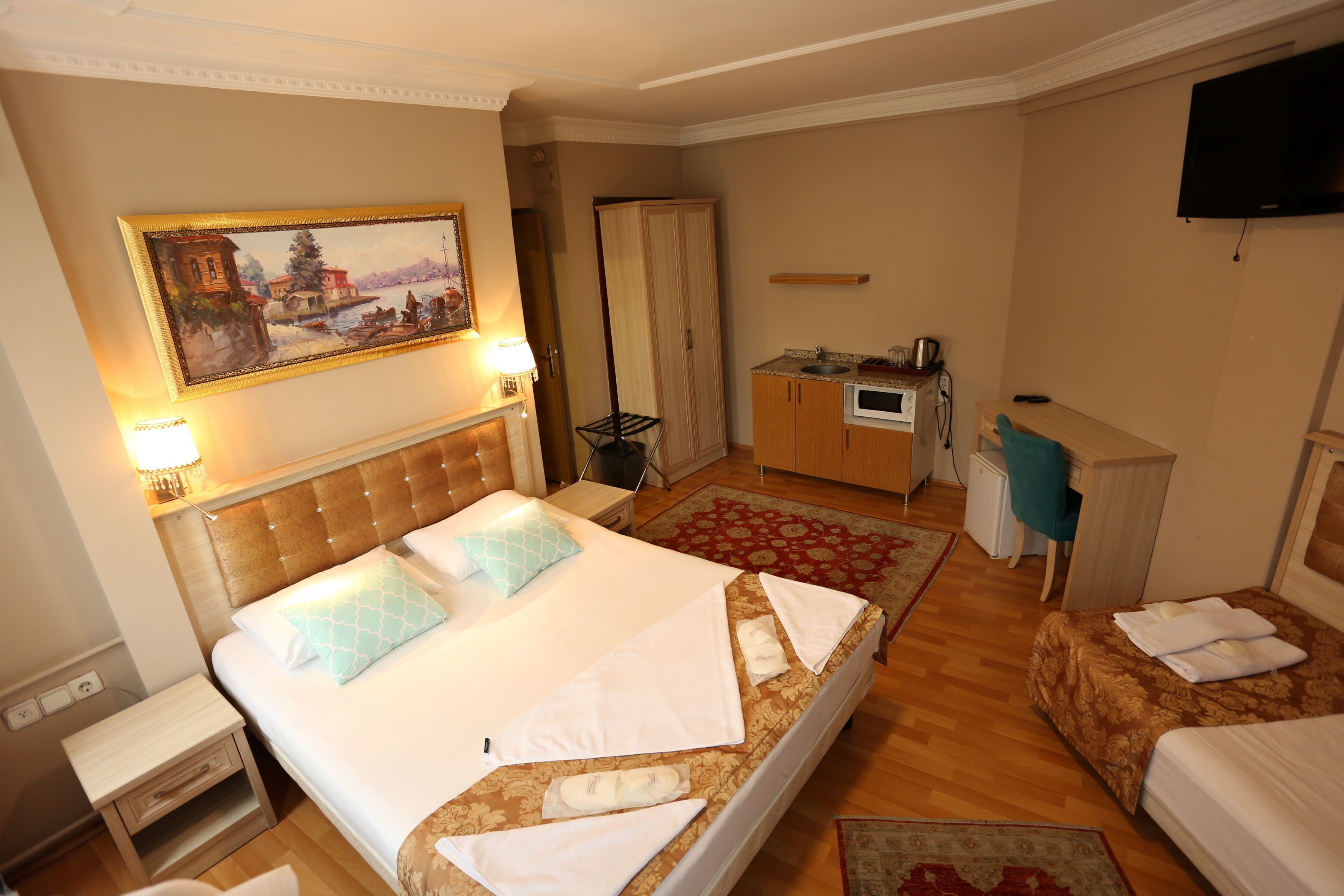 Tashkonak Studio Suites