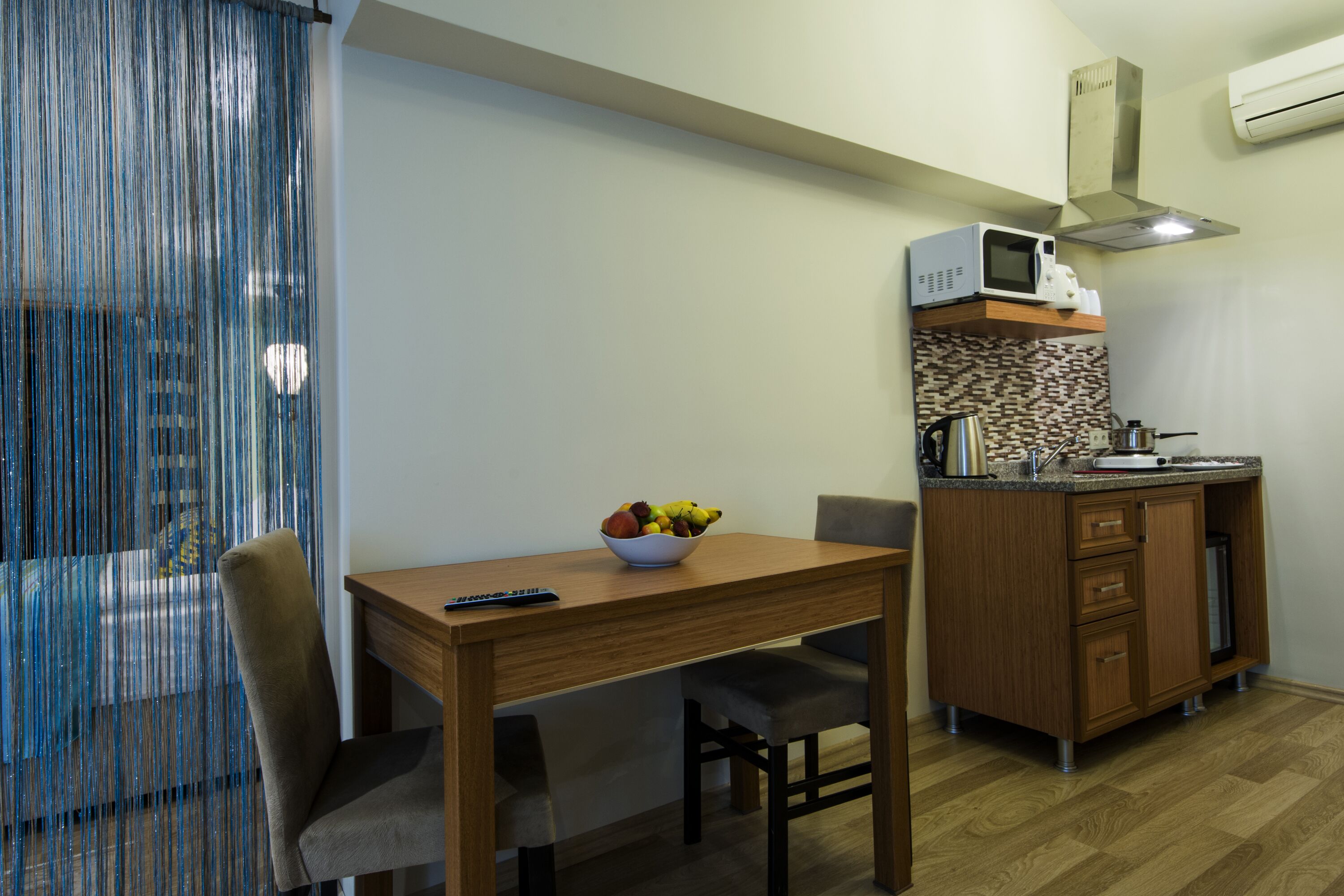 Tashkonak Studio Suites