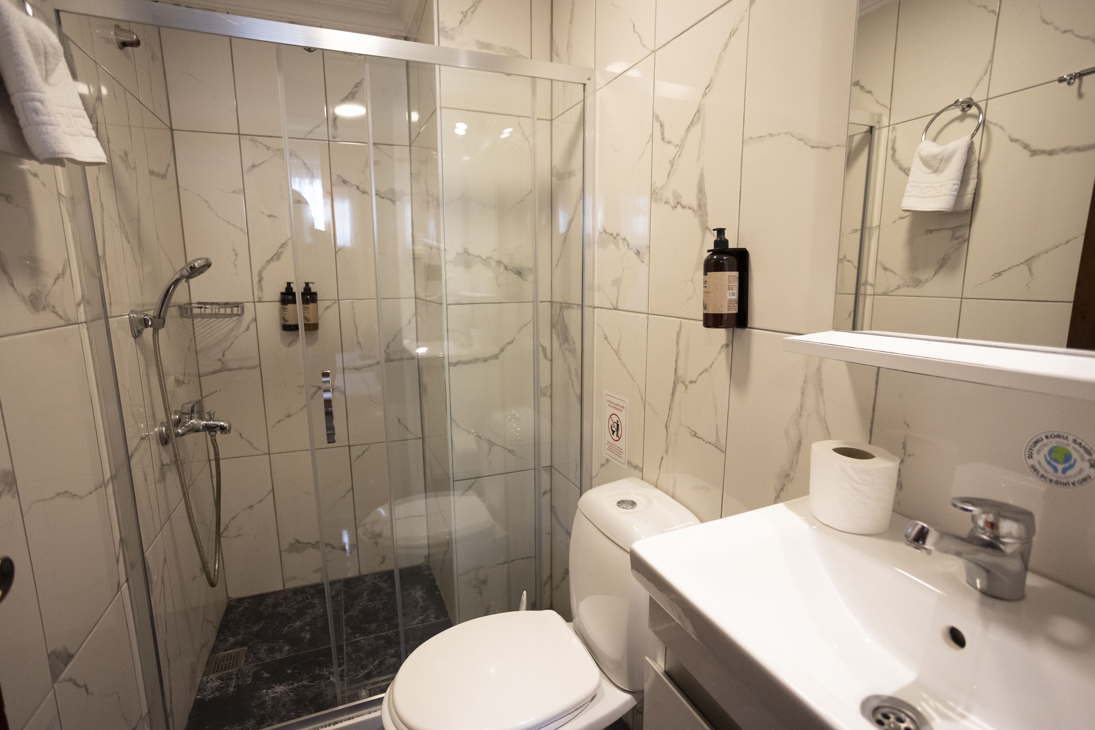 Tashkonak Studio Suites