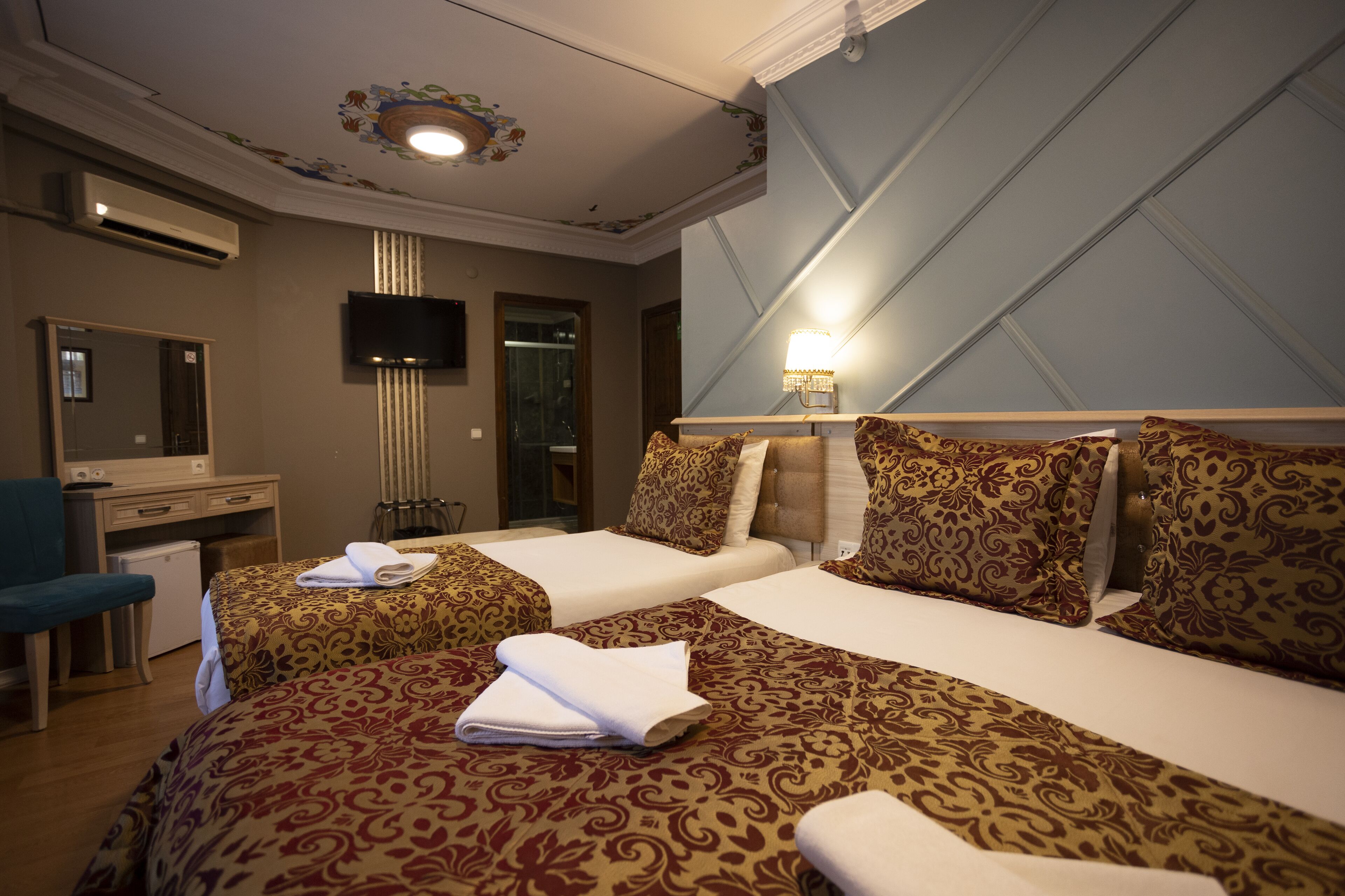 Tashkonak Studio Suites