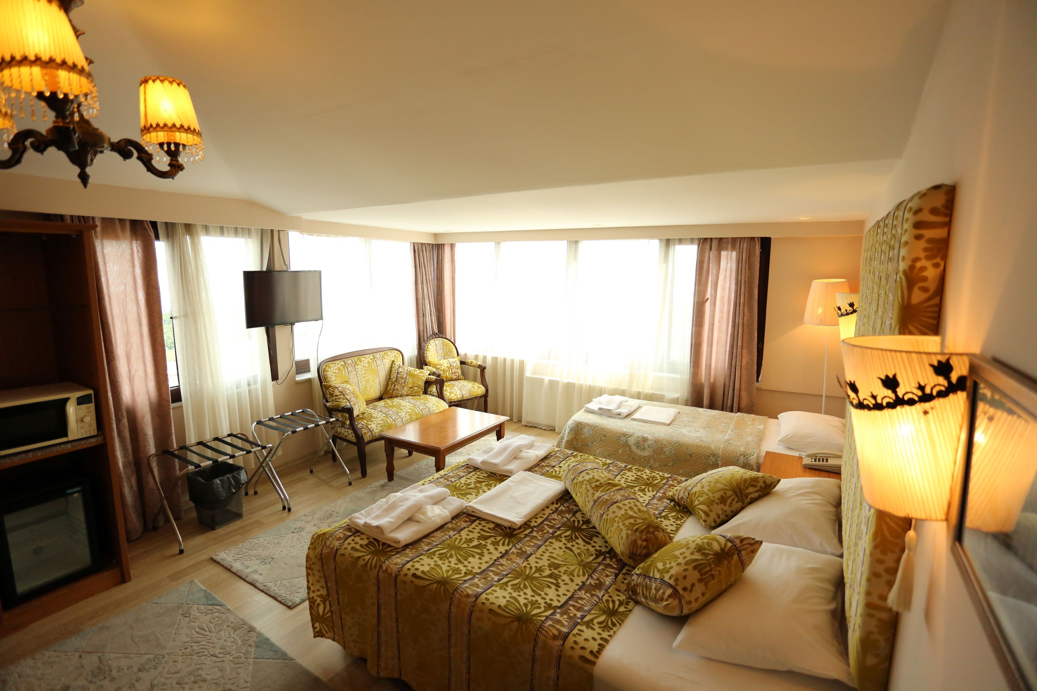 Tashkonak Studio Suites