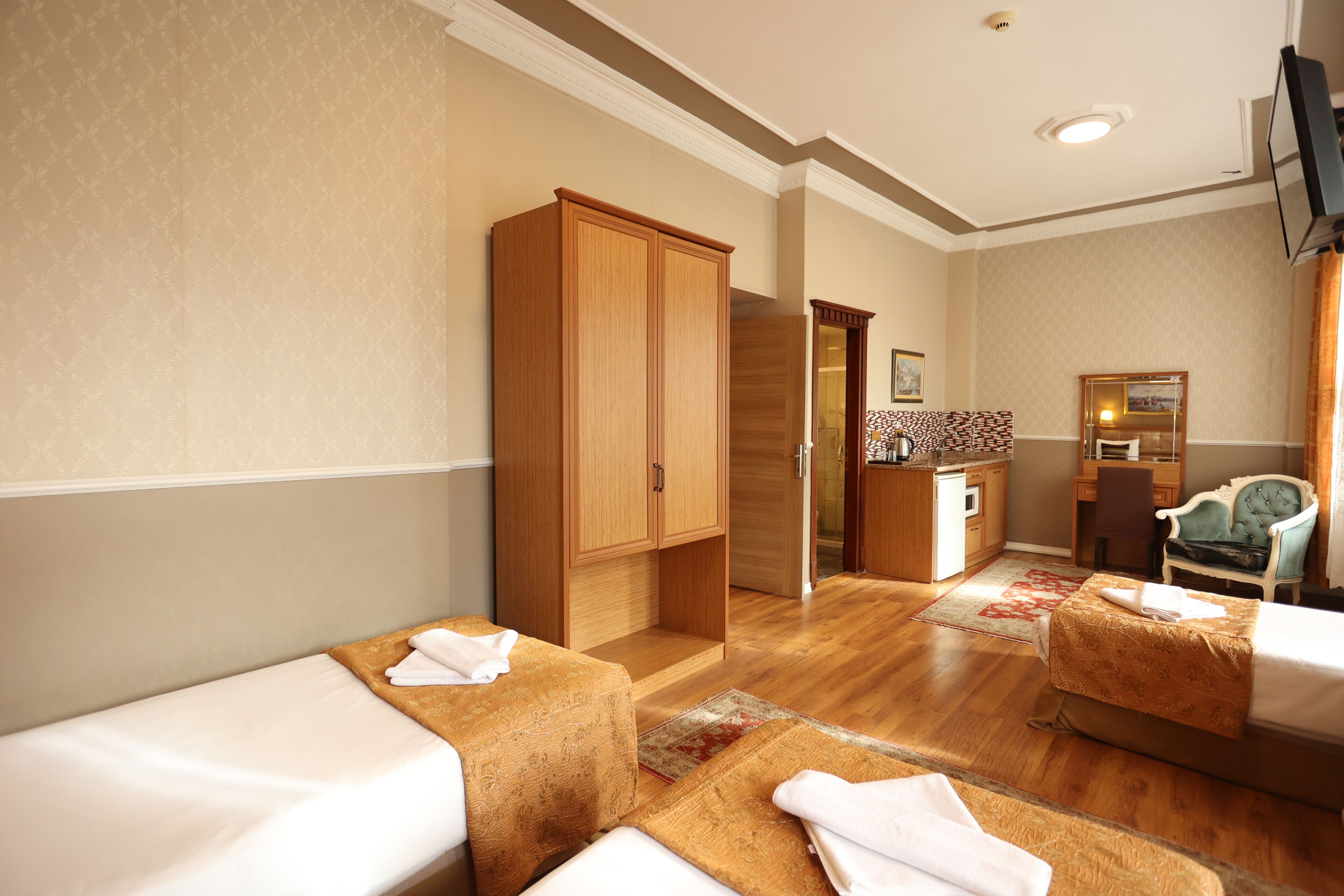 Tashkonak Studio Suites