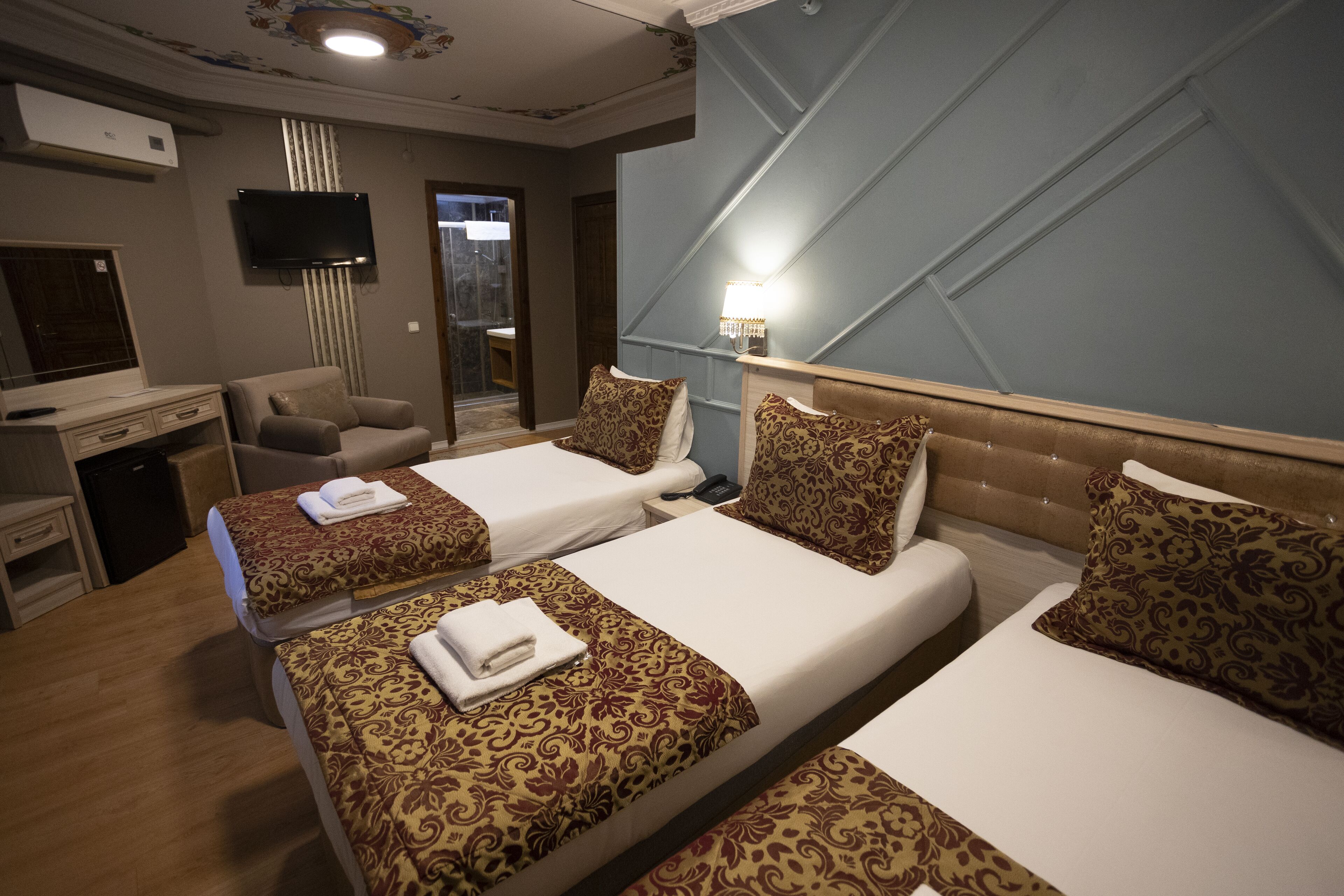 Tashkonak Studio Suites