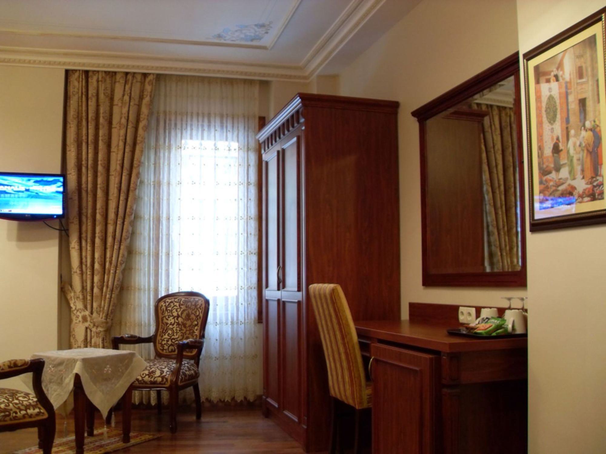 Tashkonak Studio Suites