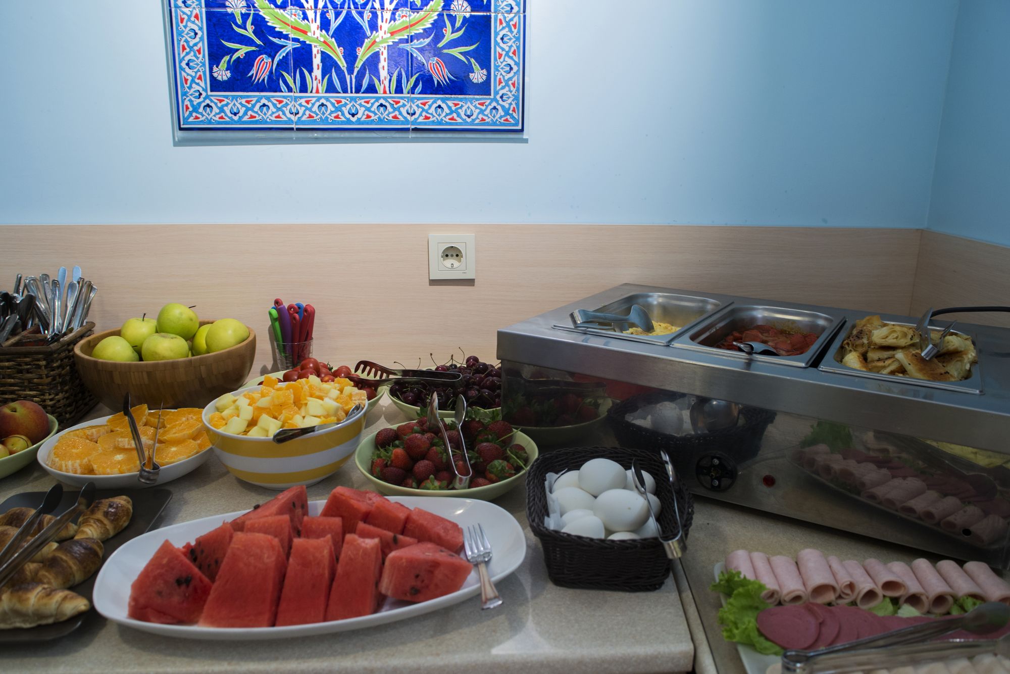 Tashkonak Studio Suites
