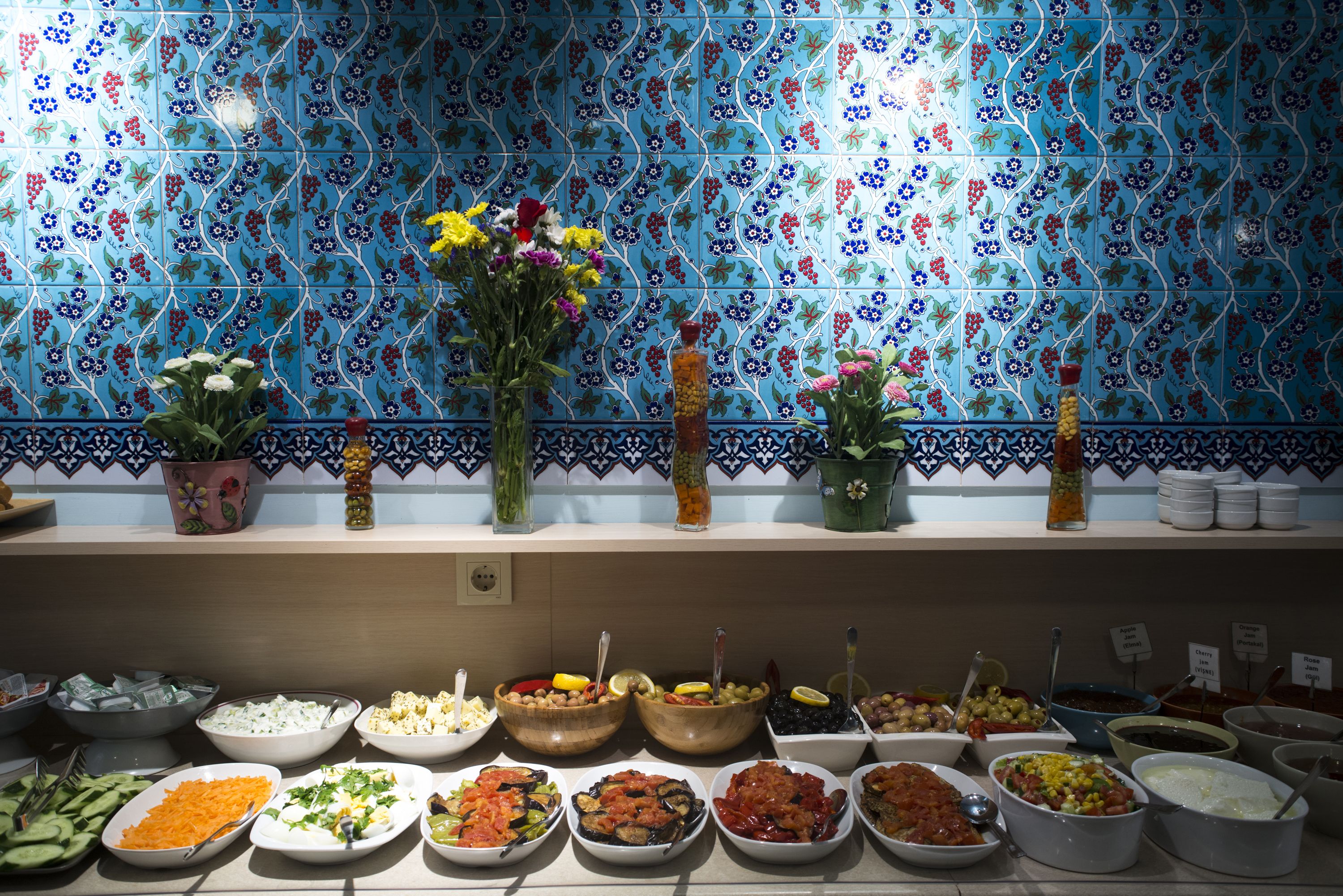 Tashkonak Studio Suites