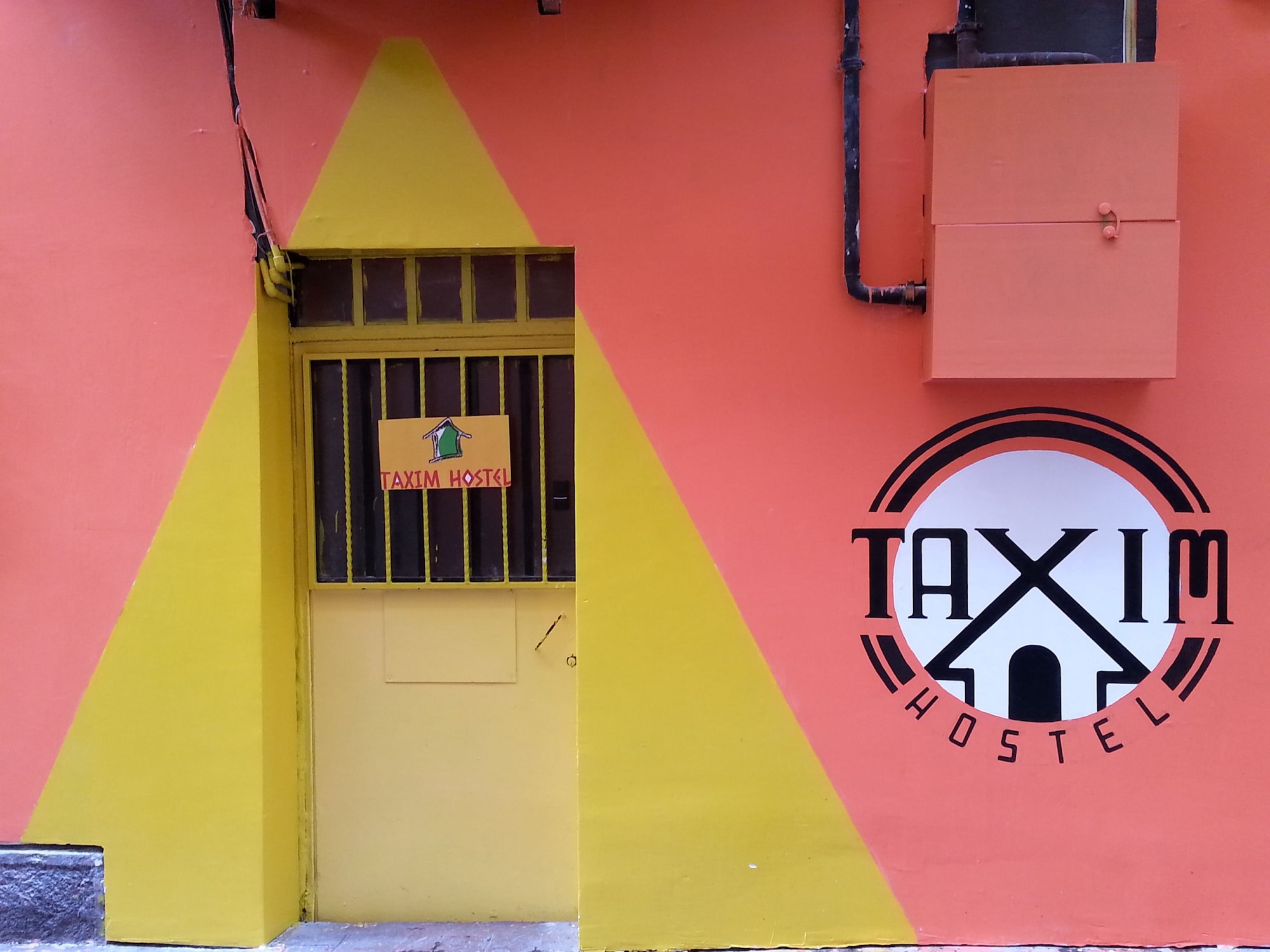Taxim Hostel