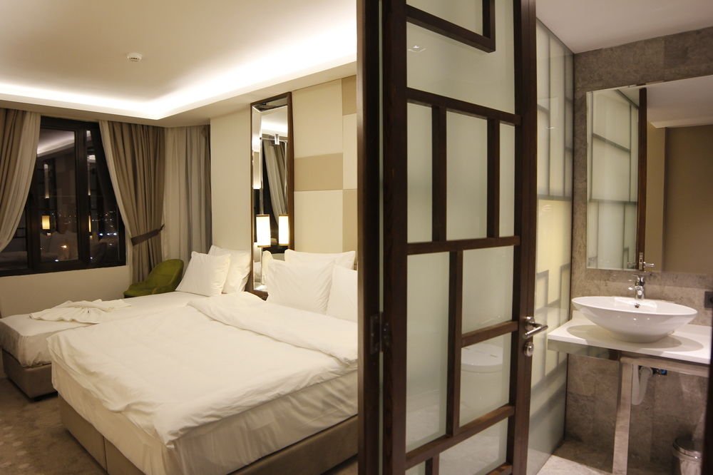 The Biancho Hotel Pera