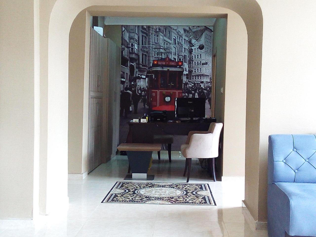 The Golden Pera's Hotel