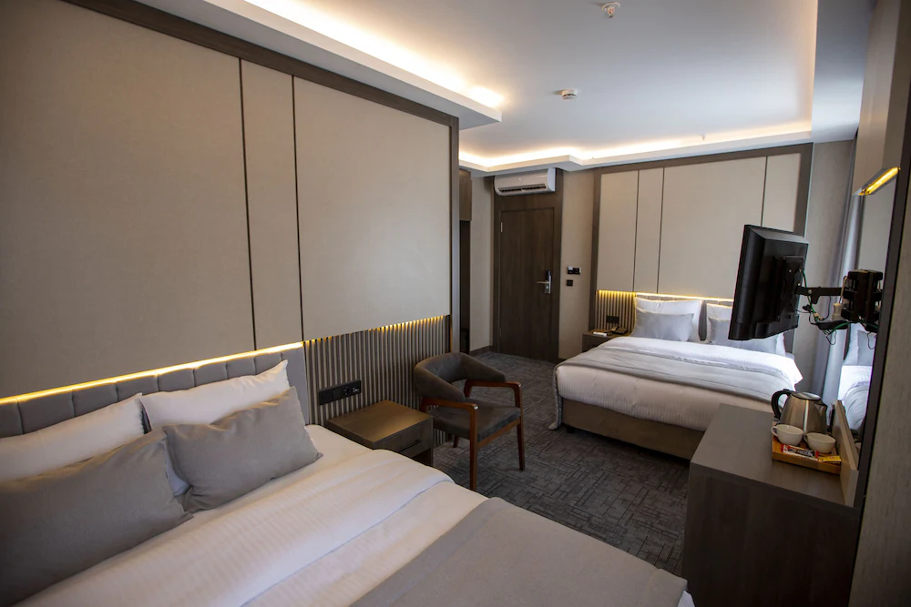 The Green Otel