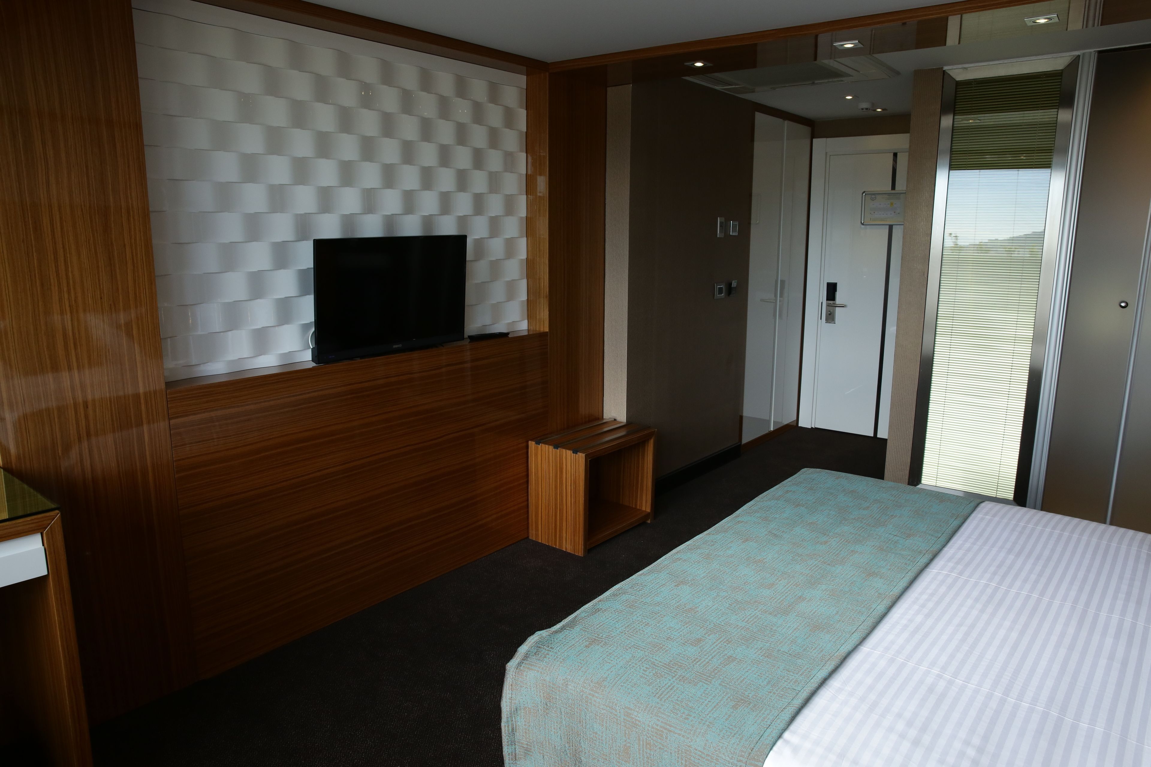 The Hera Platinum Hotel