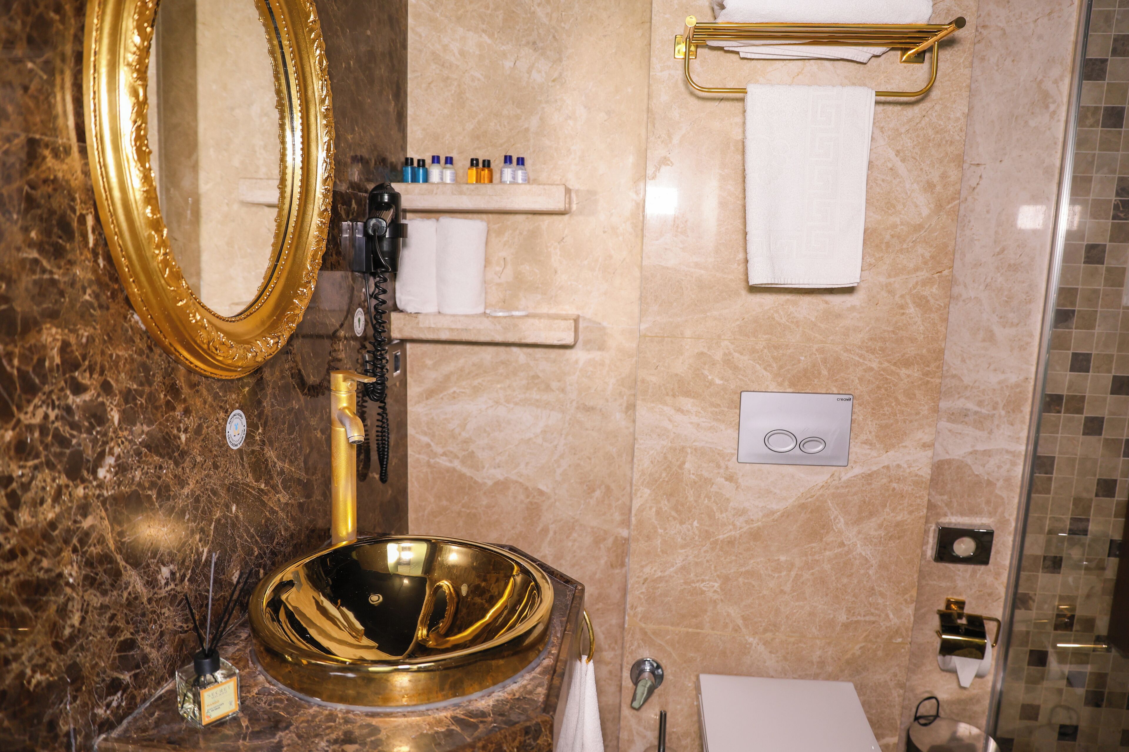 The Hera Platinum Hotel