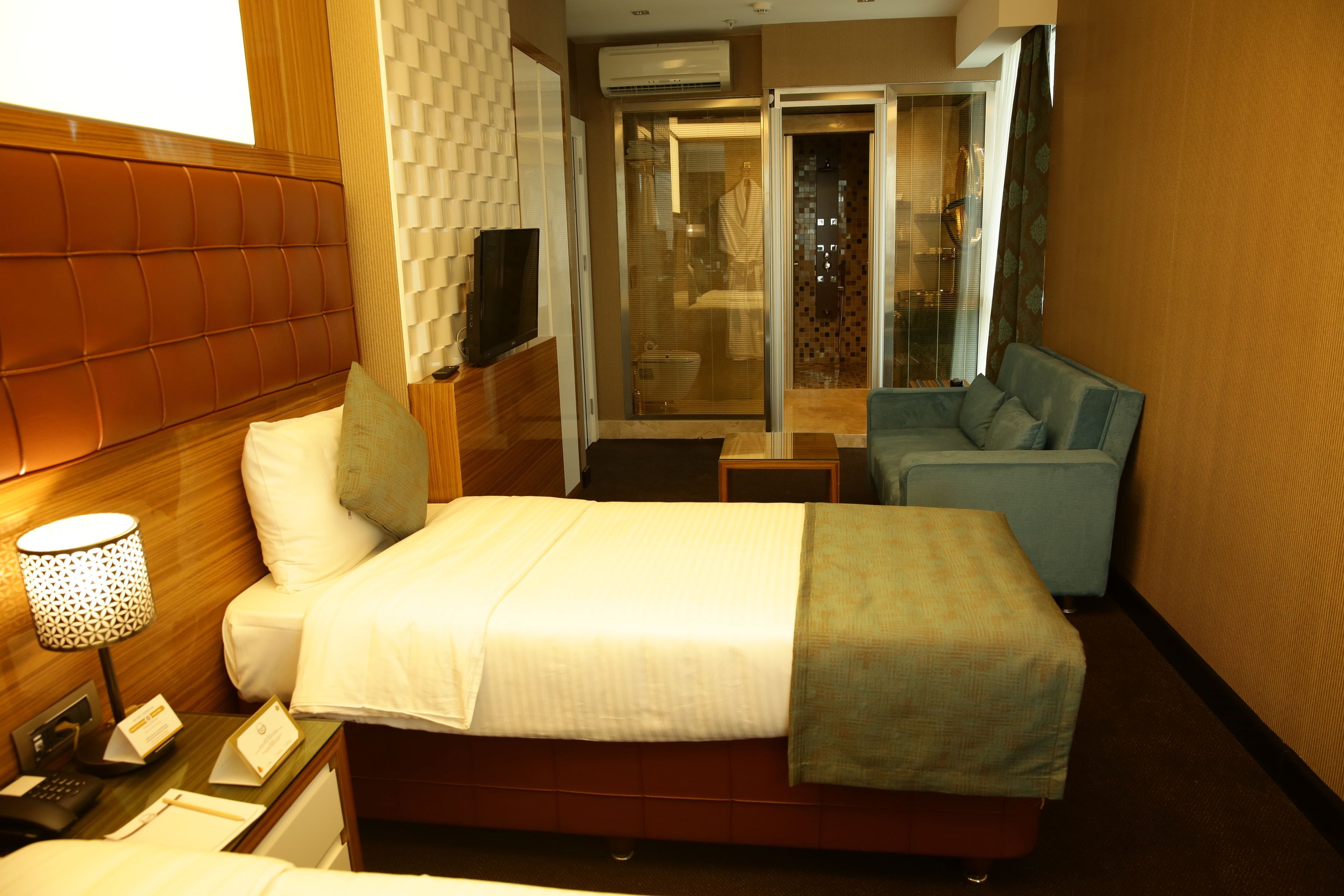 The Hera Platinum Hotel