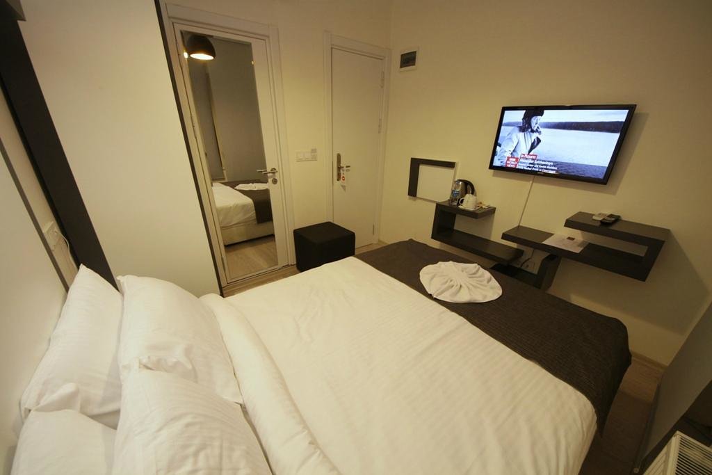 Platine Hotels & Suites