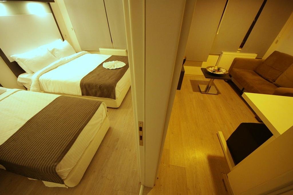 Platine Hotels & Suites