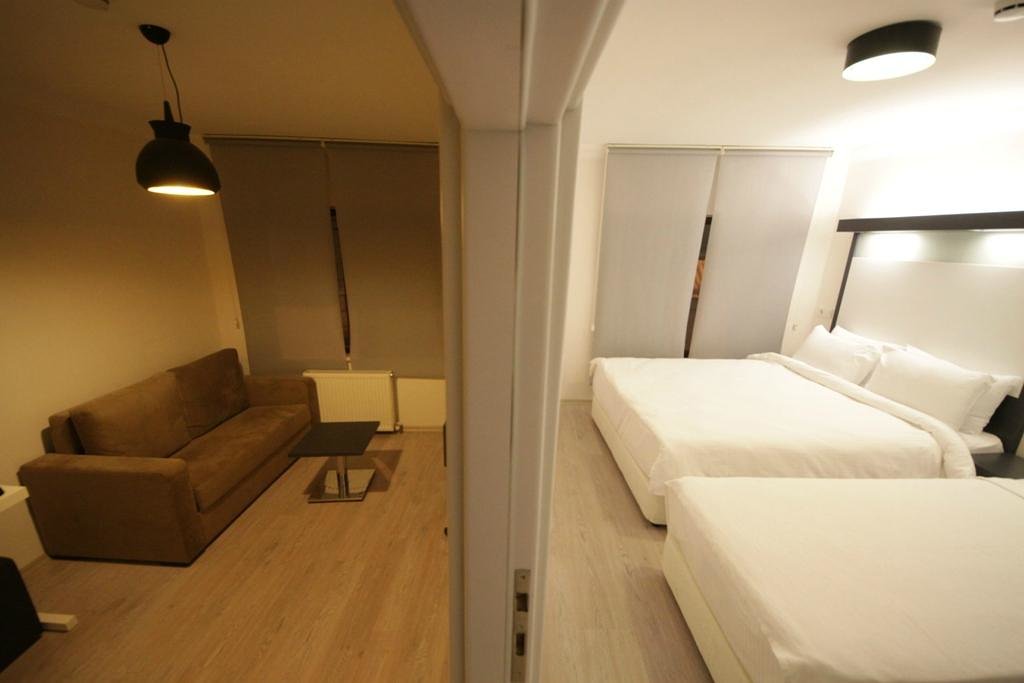 Platine Hotels & Suites