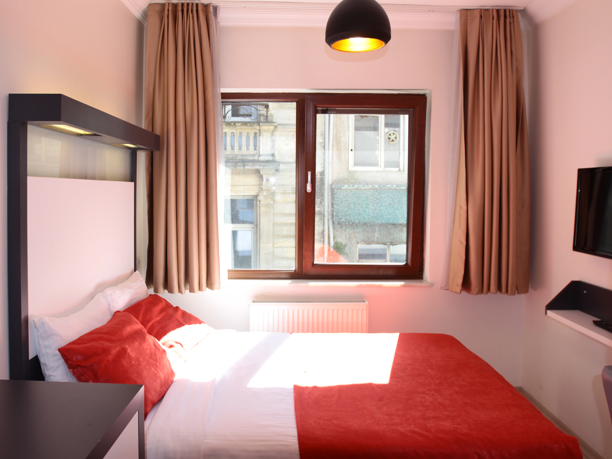 Platine Hotels & Suites