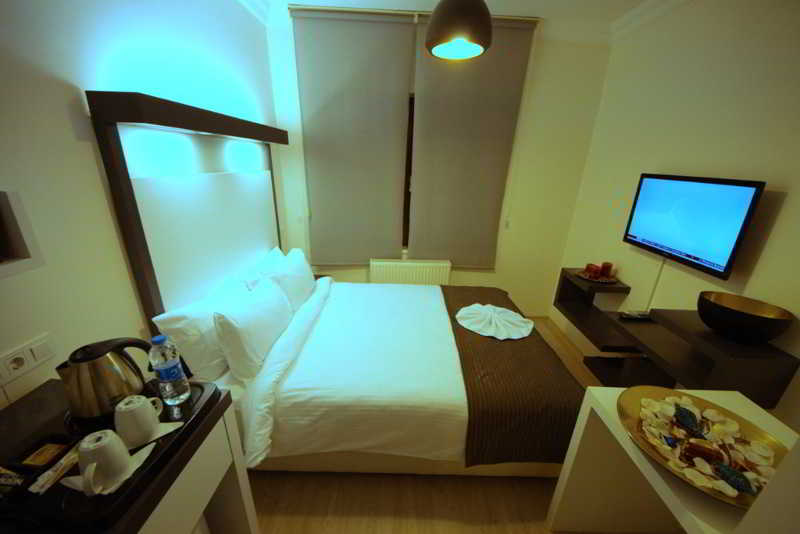 Platine Hotels & Suites