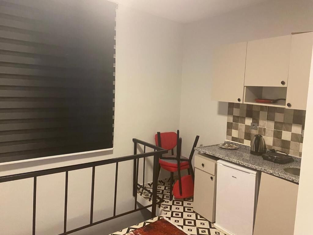 The Red Suite 29