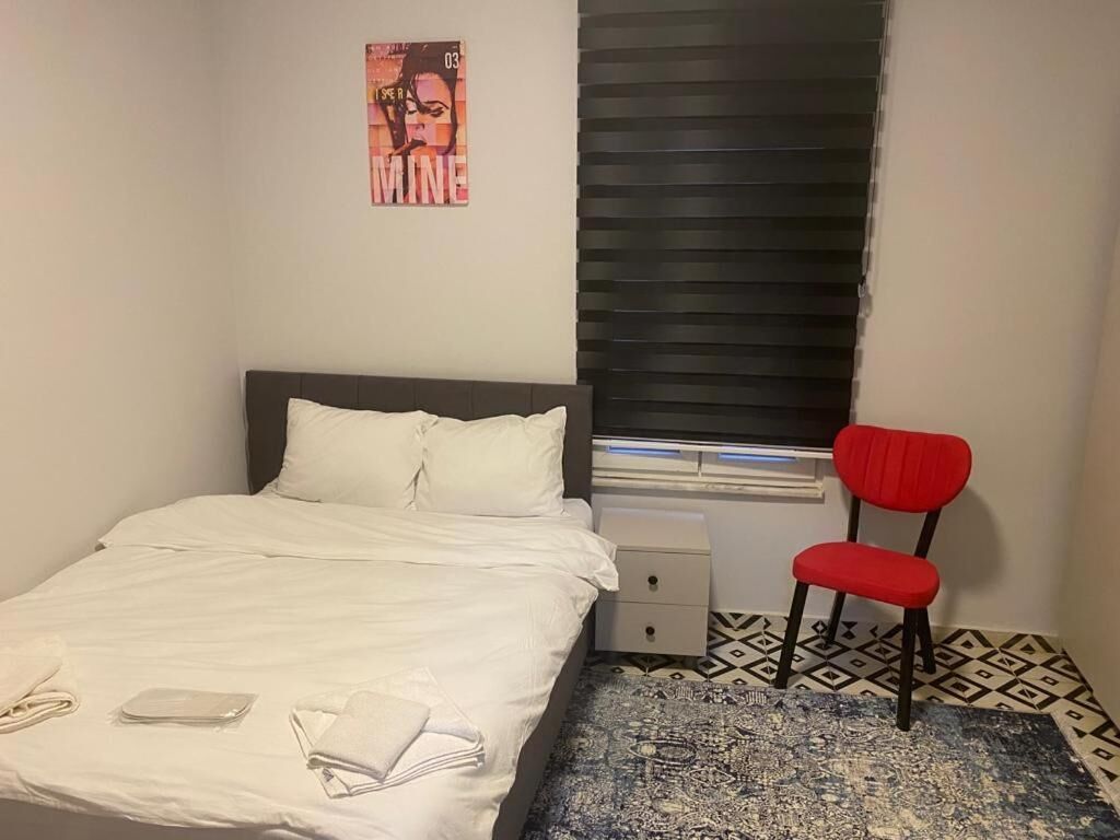 The Red Suite 29