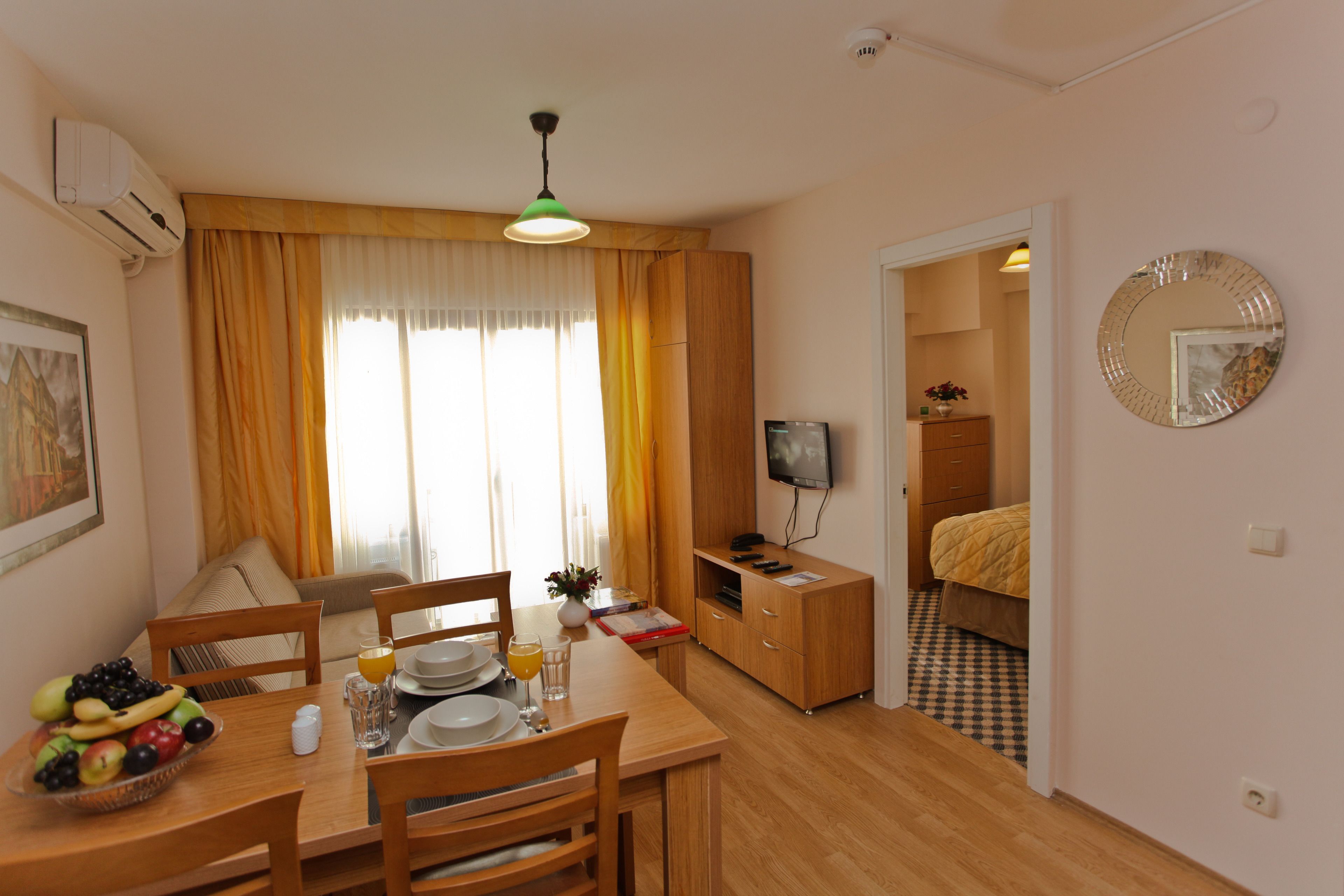 Three Apples Suites and Hotel