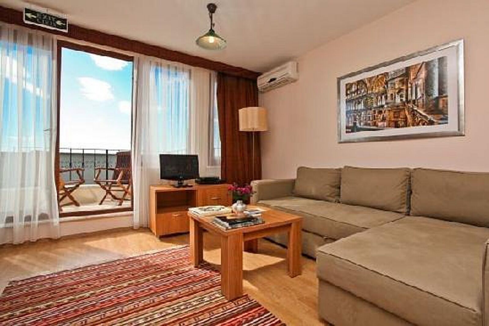 Three Apples Suites and Hotel