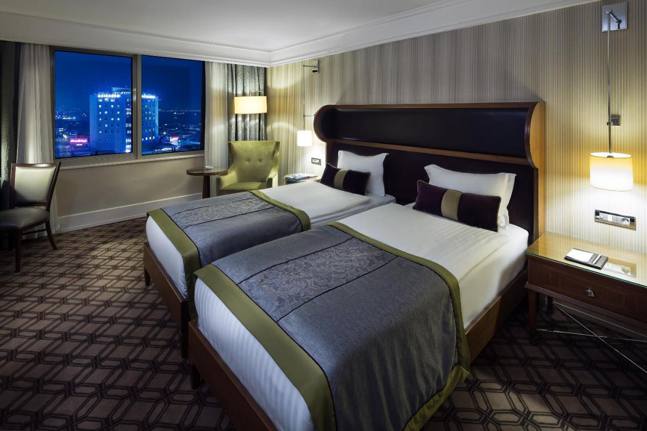 Titanic Port Bakirkoy