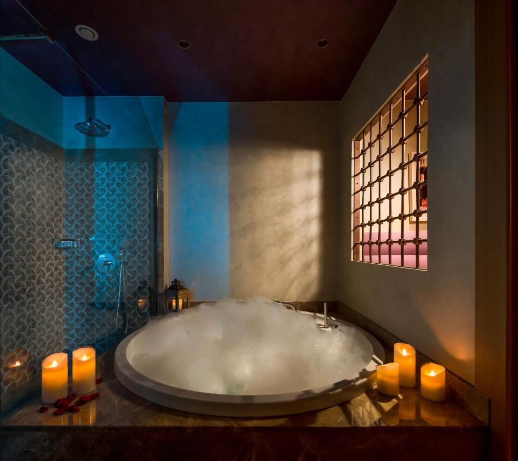 Titanic Port Bakirkoy