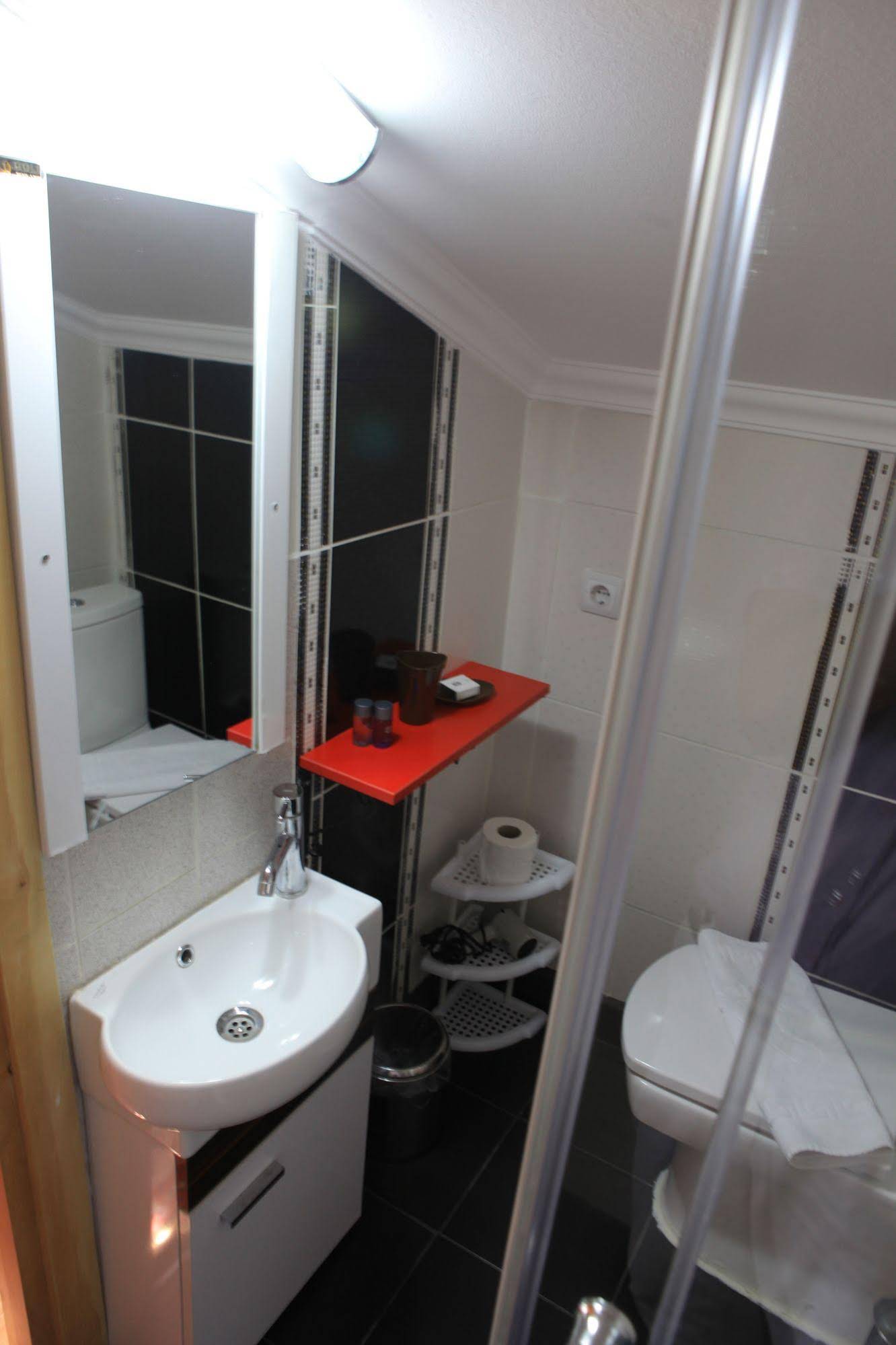 Tom Square Boutique Hotel