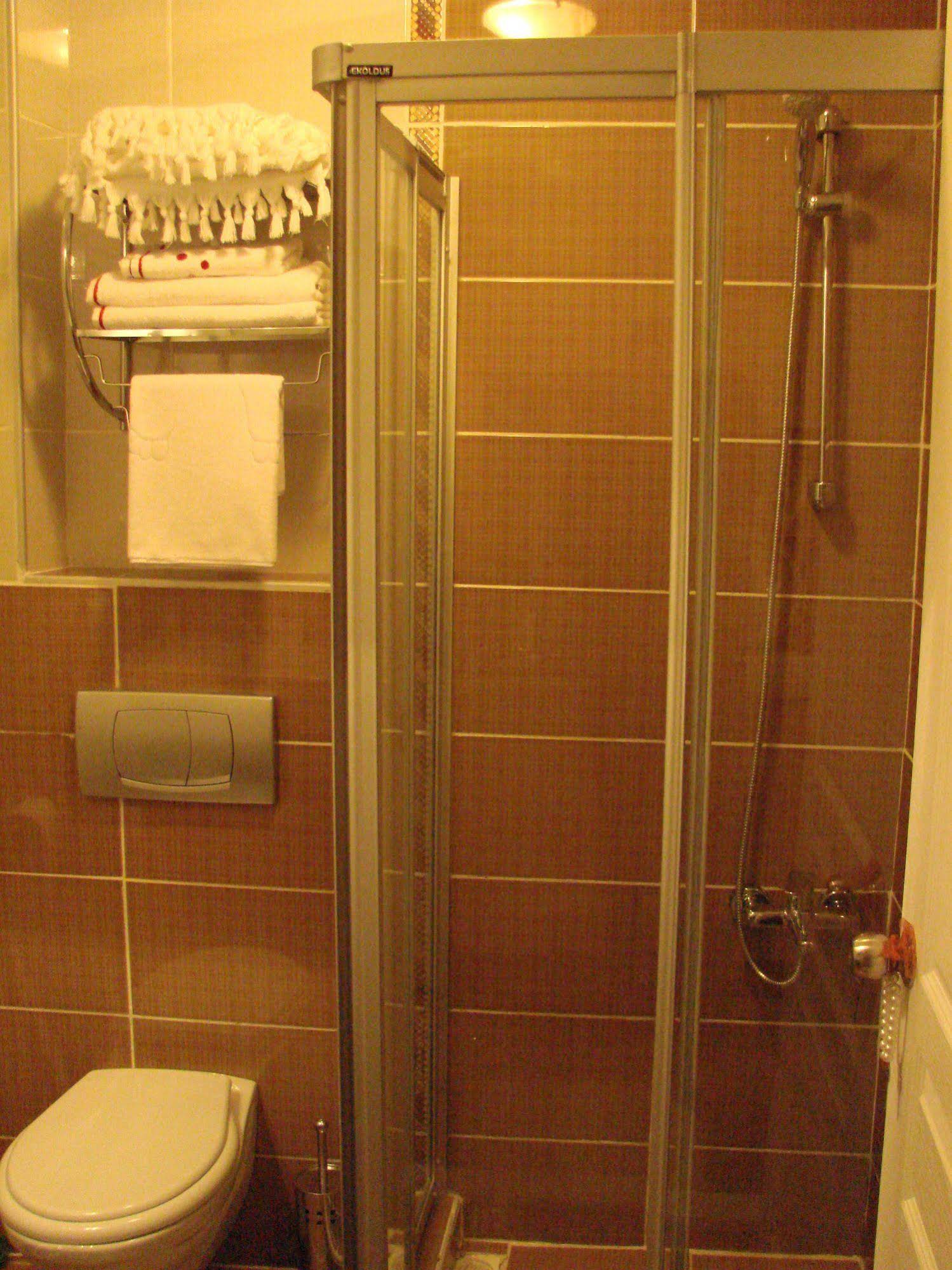 Tom Square Boutique Hotel