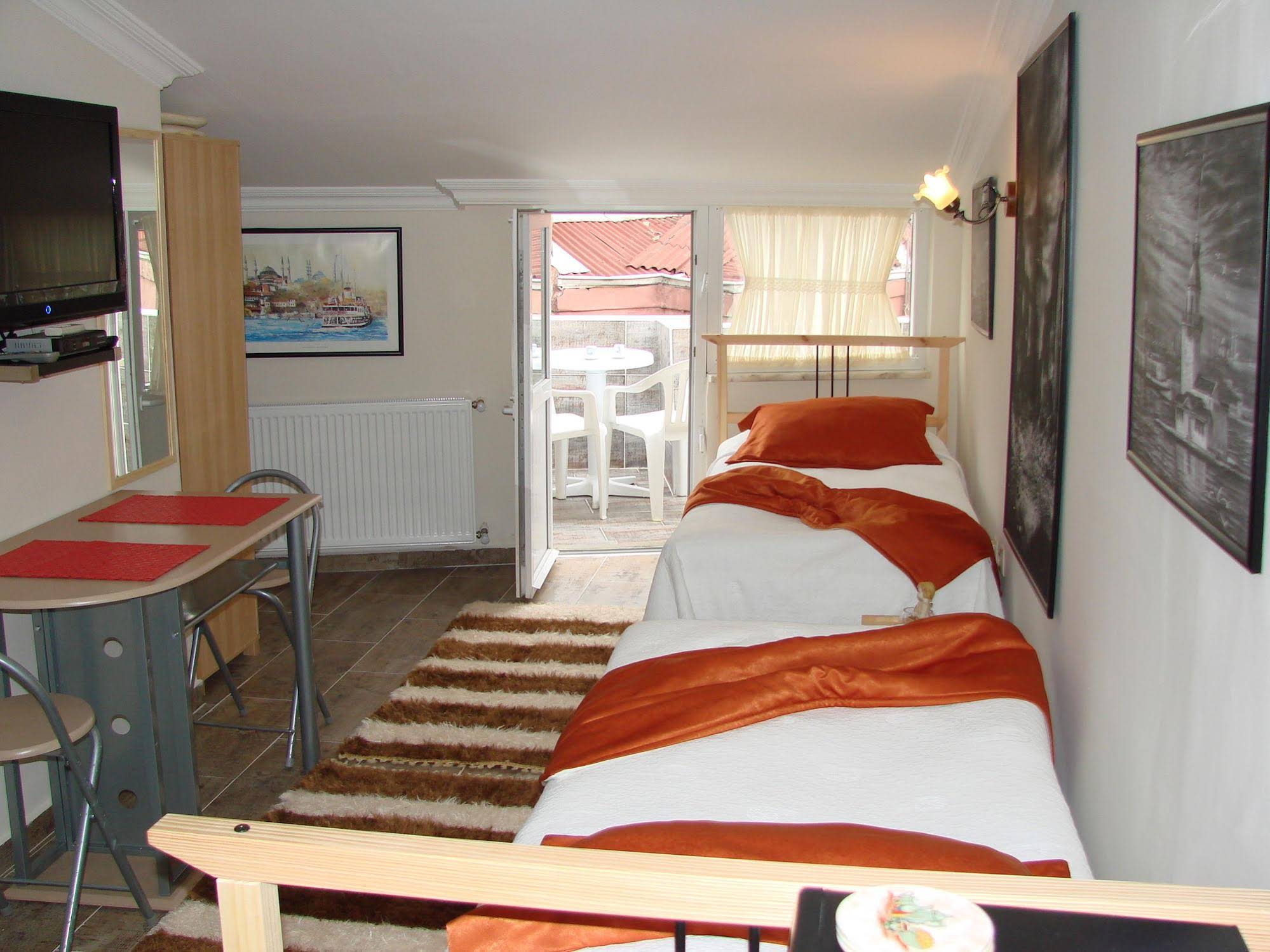 Tom Square Boutique Hotel