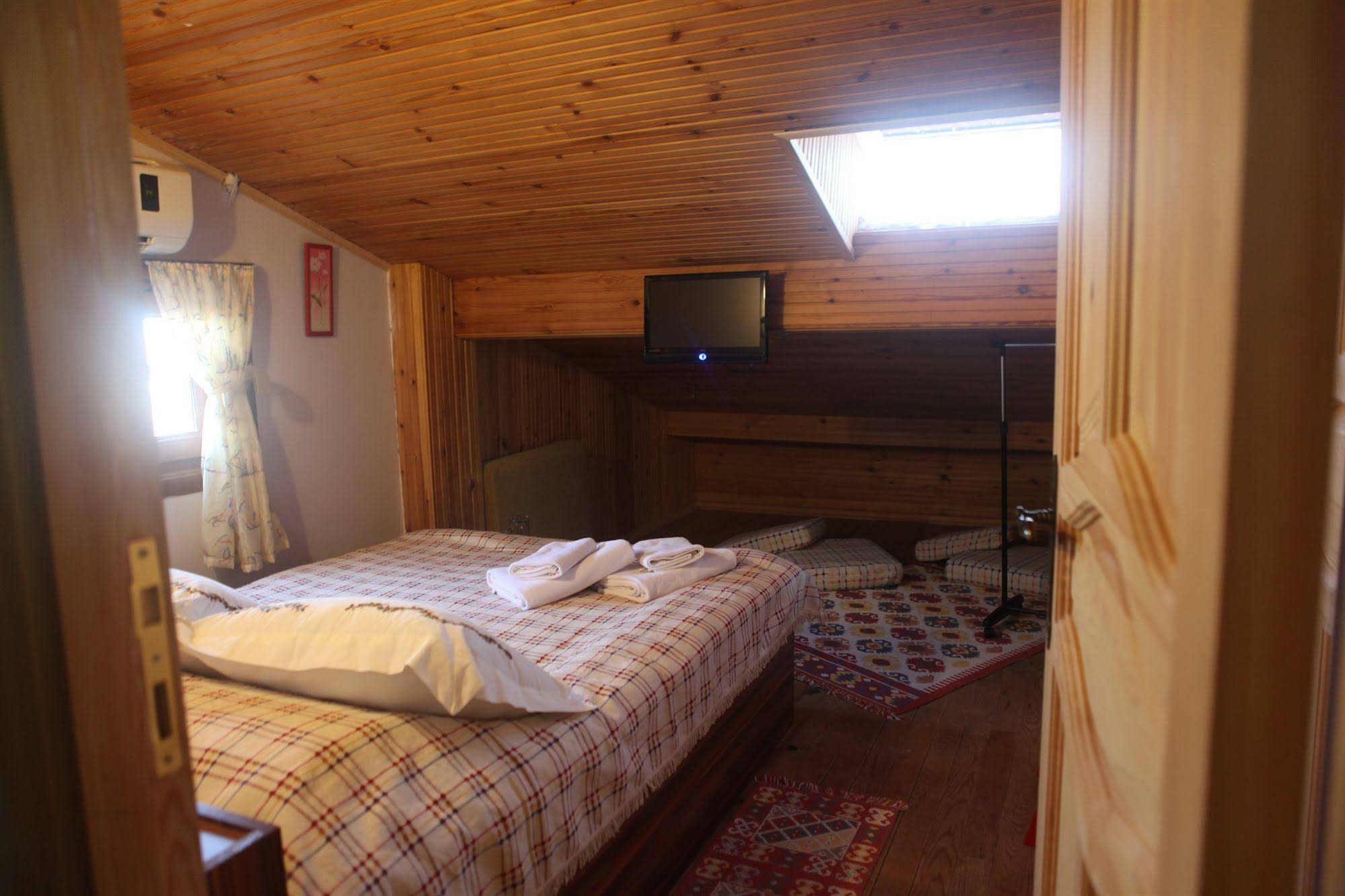 Tom Square Boutique Hotel