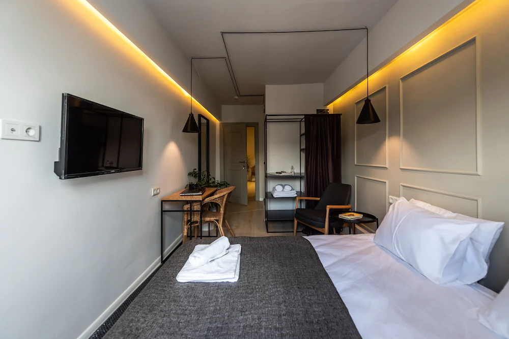 Intro Suites