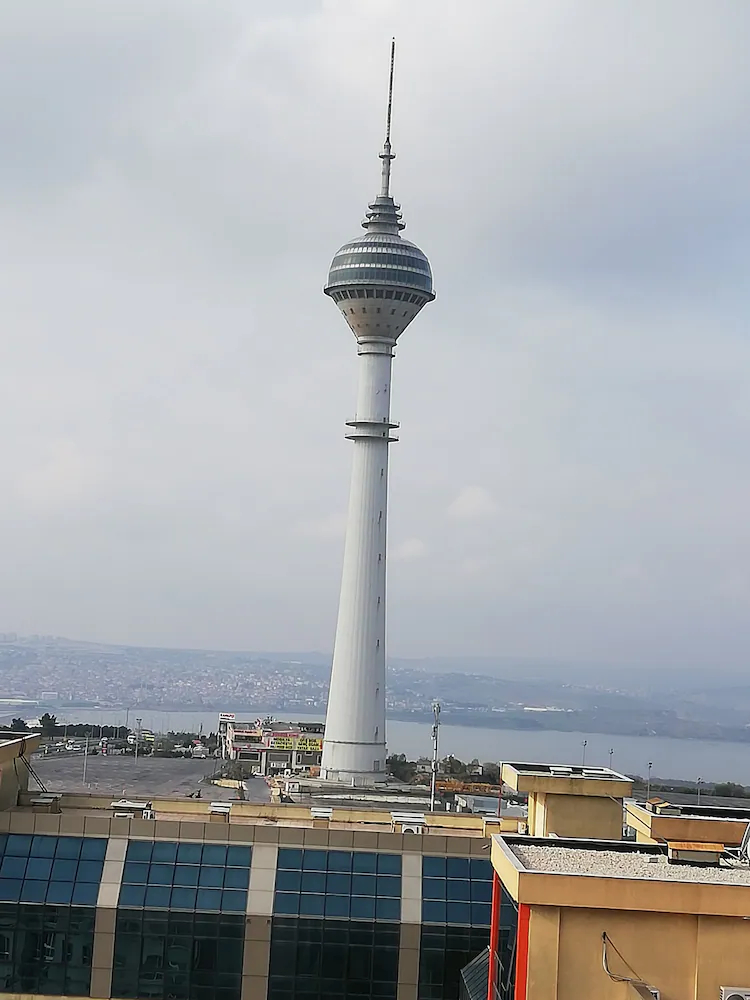 Pin Suit Istanbul