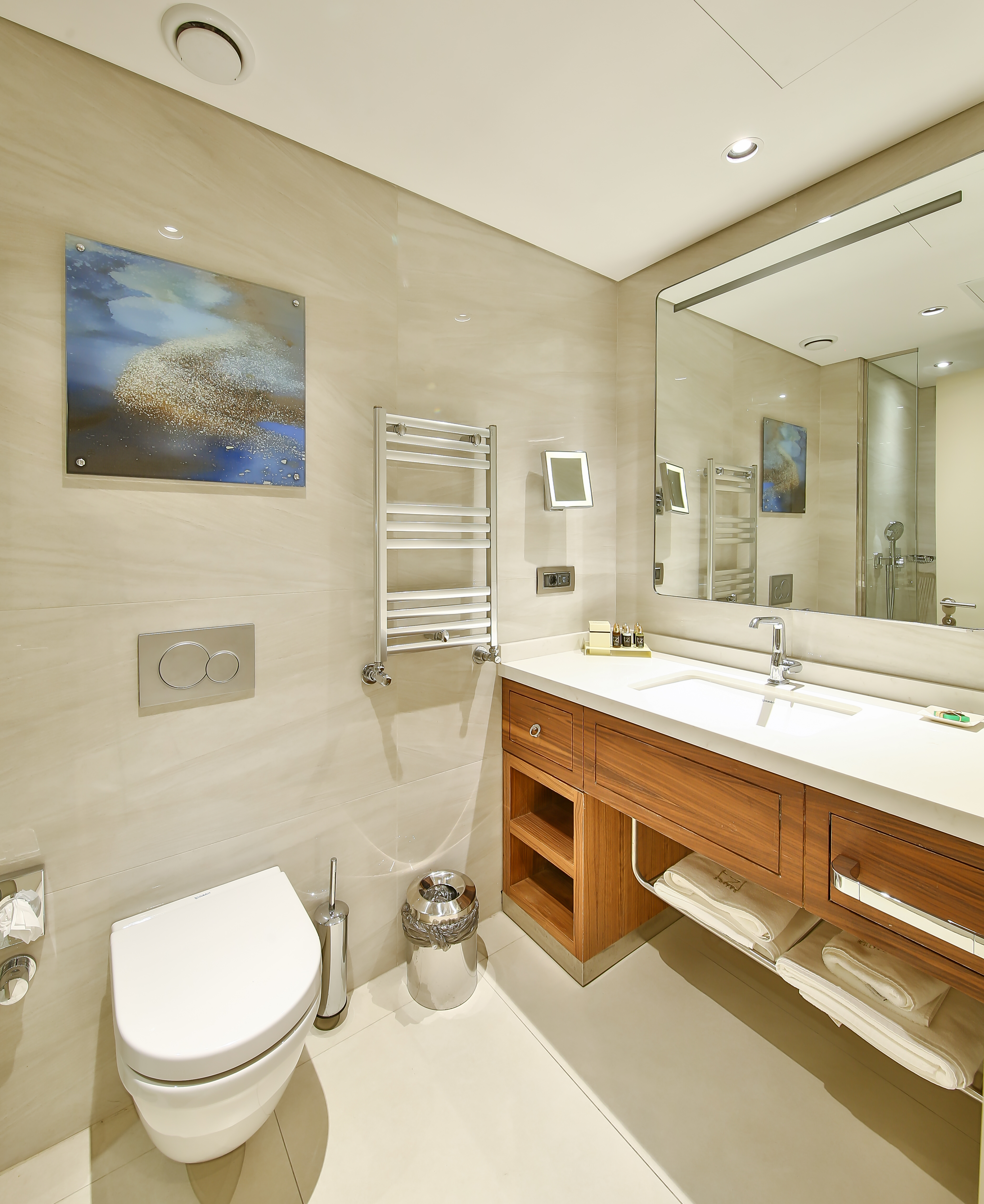 Tzl Suites
