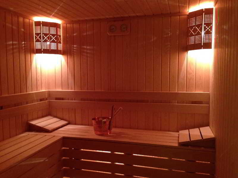 Upsuites Hotel