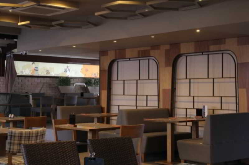 Upsuites Hotel