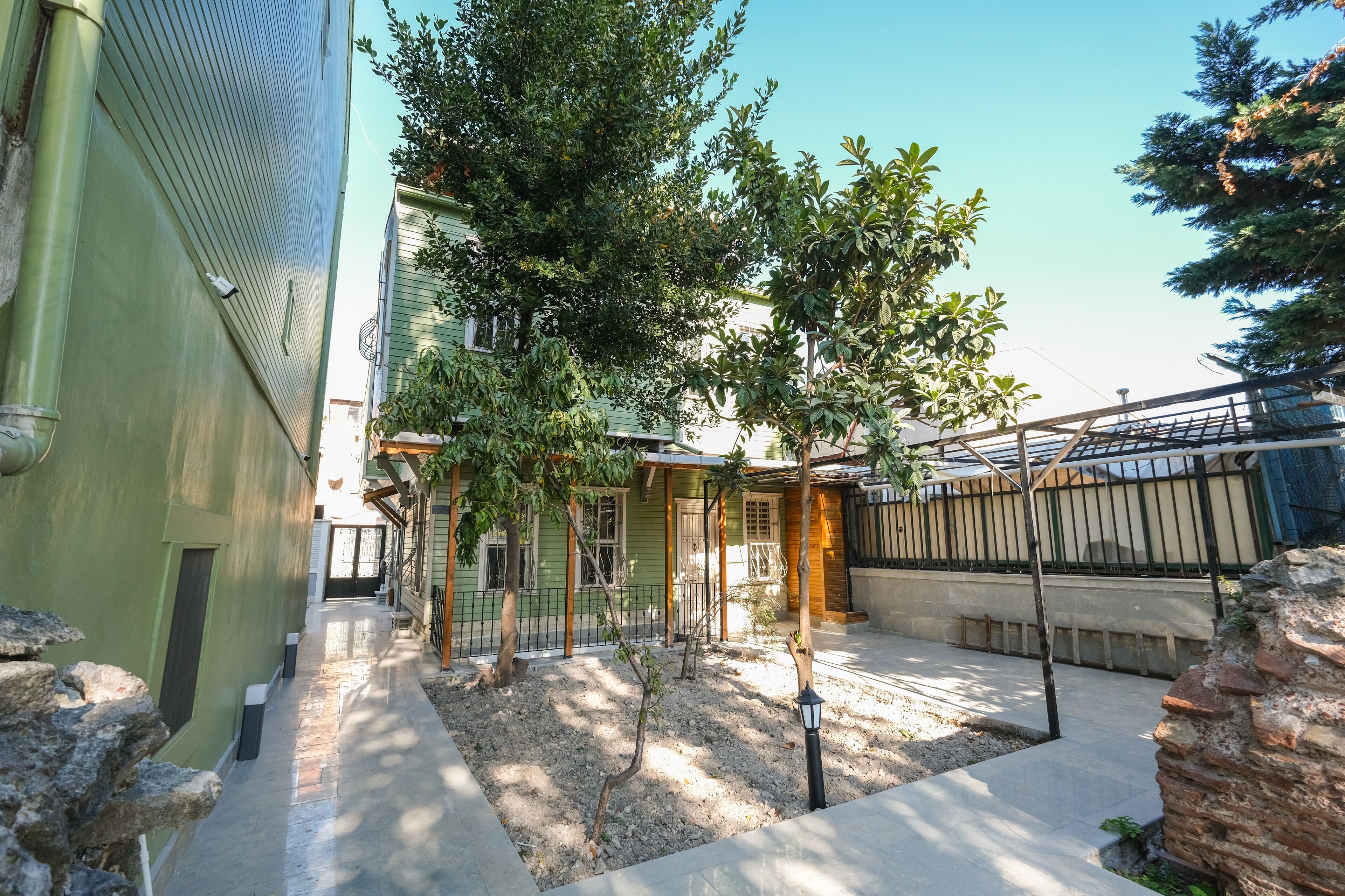 Valens Boutique Hotel