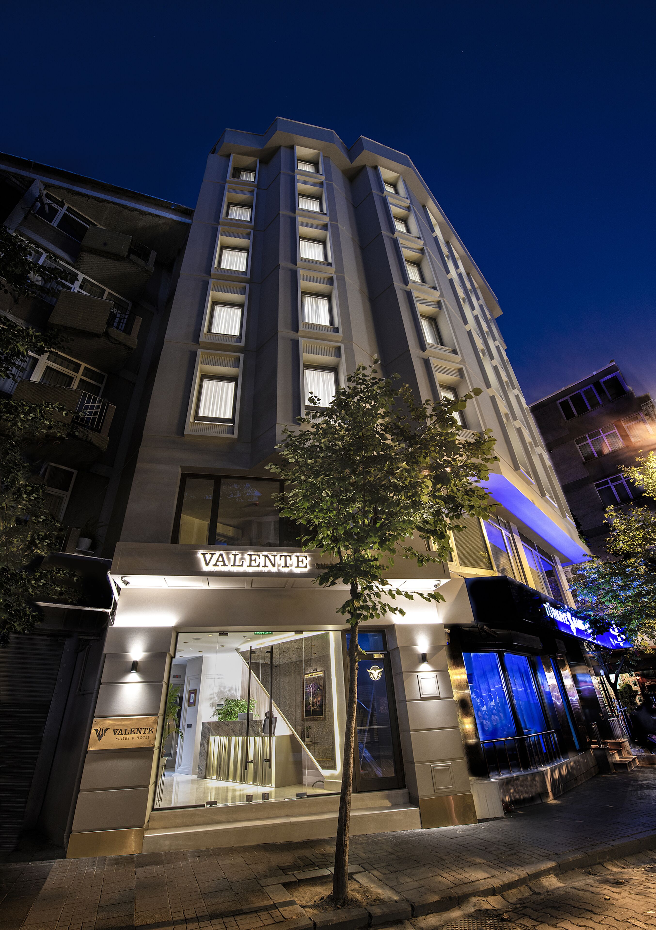 Valente Suites & Hotel