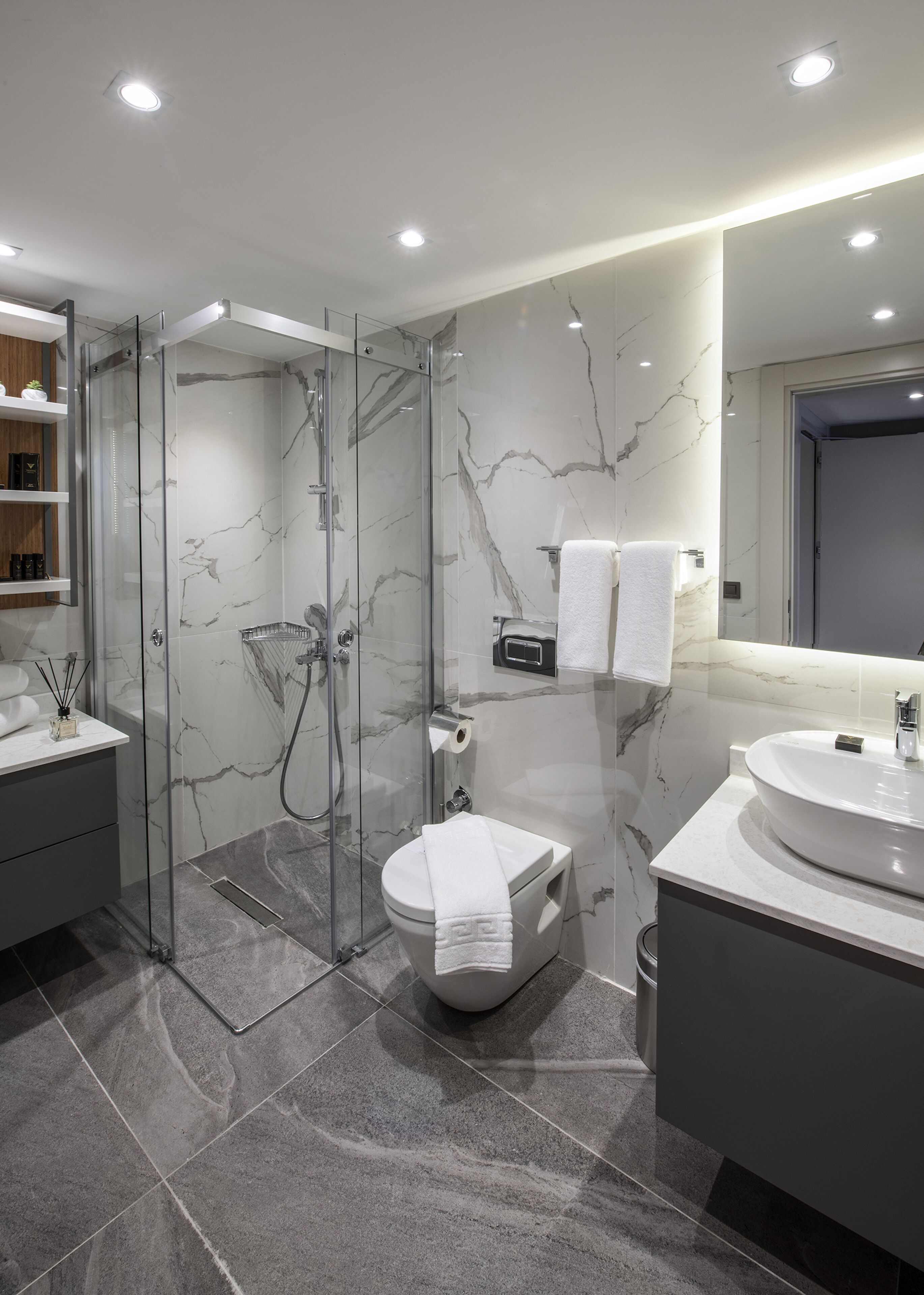 Valente Suites & Hotel