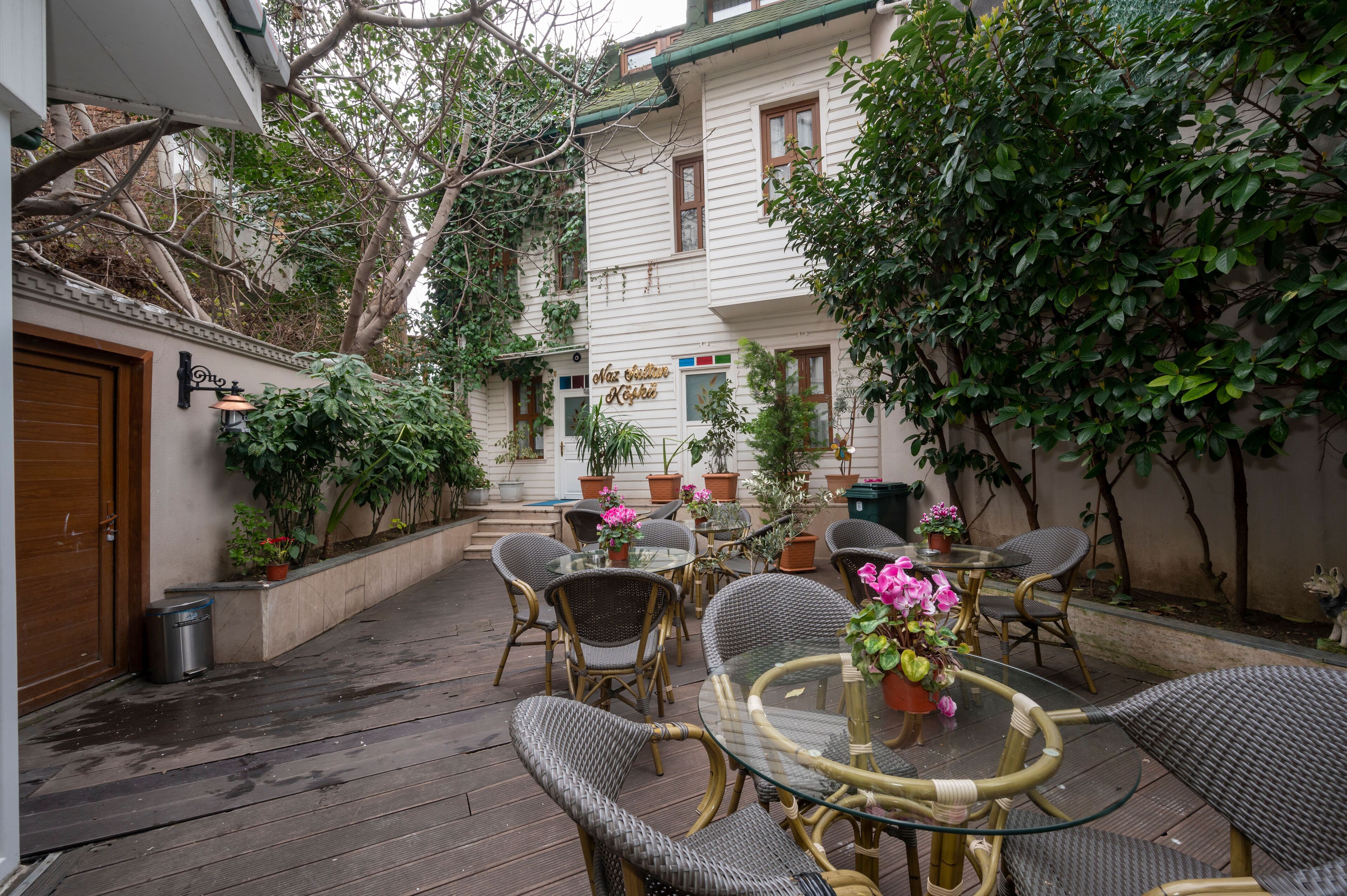 Villa Paradiso Hotel