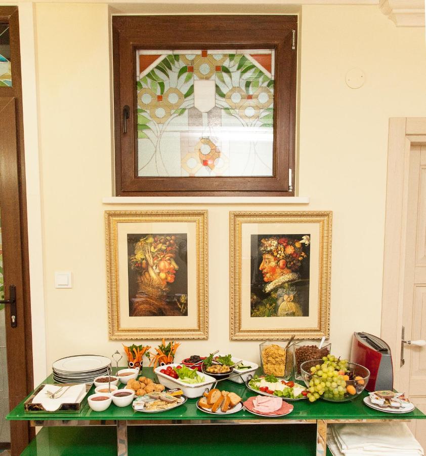 Villa Pera Suite Hotel