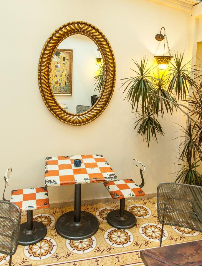 Villa Pera Suite Hotel